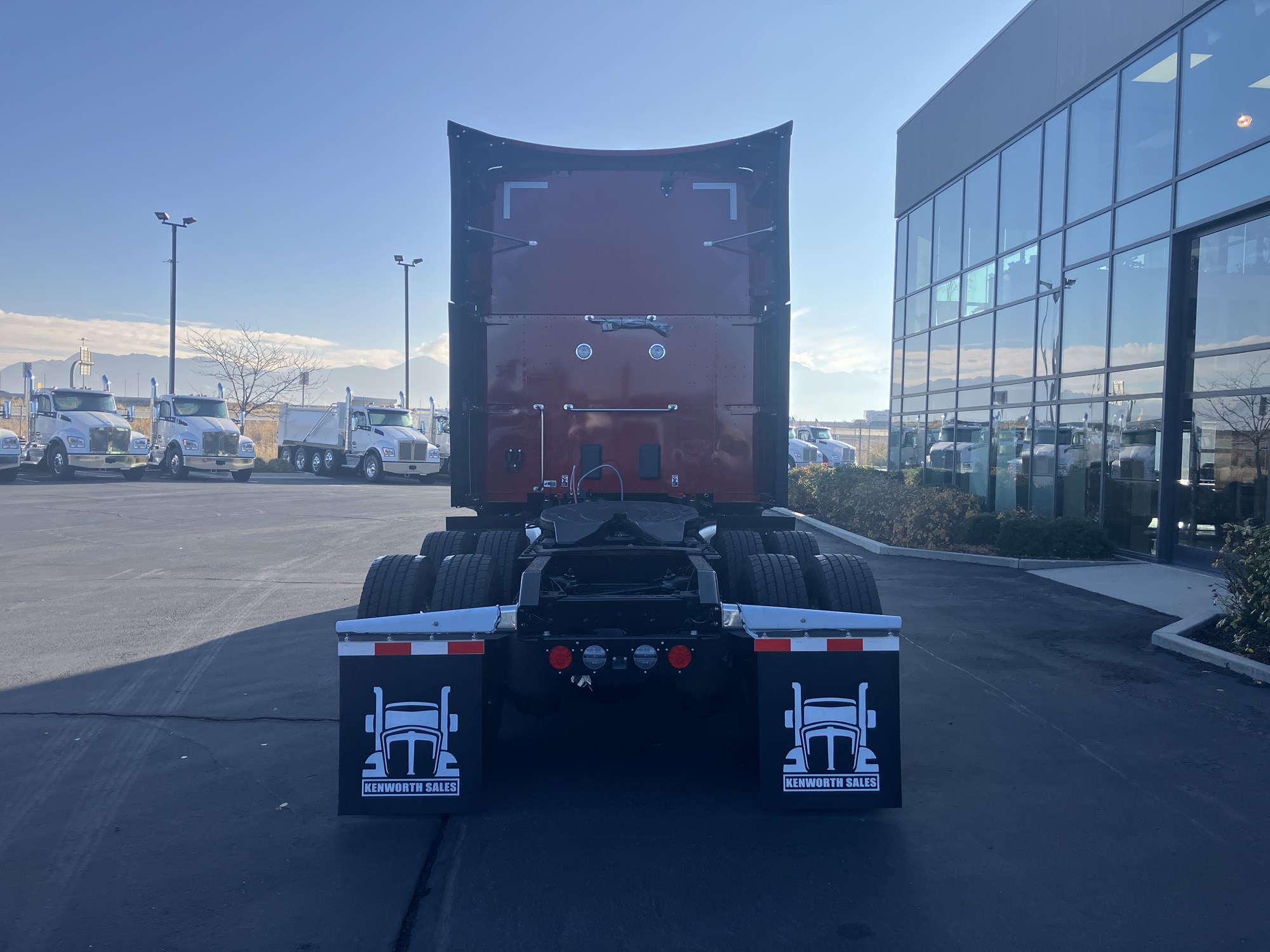 2026 Kenworth T680 Next Gen - image 4 of 6