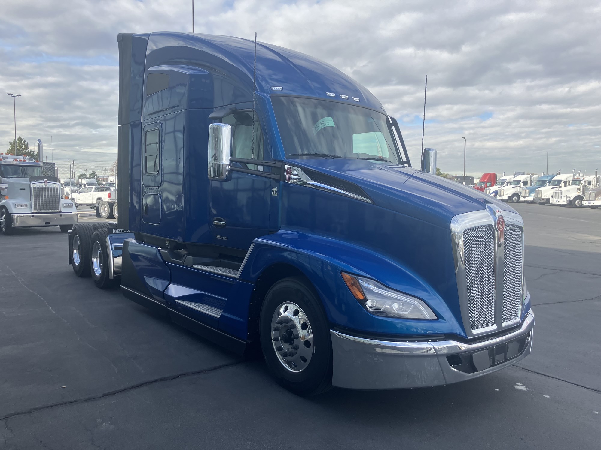 2026 Kenworth T680 Next Gen - image 3 of 6