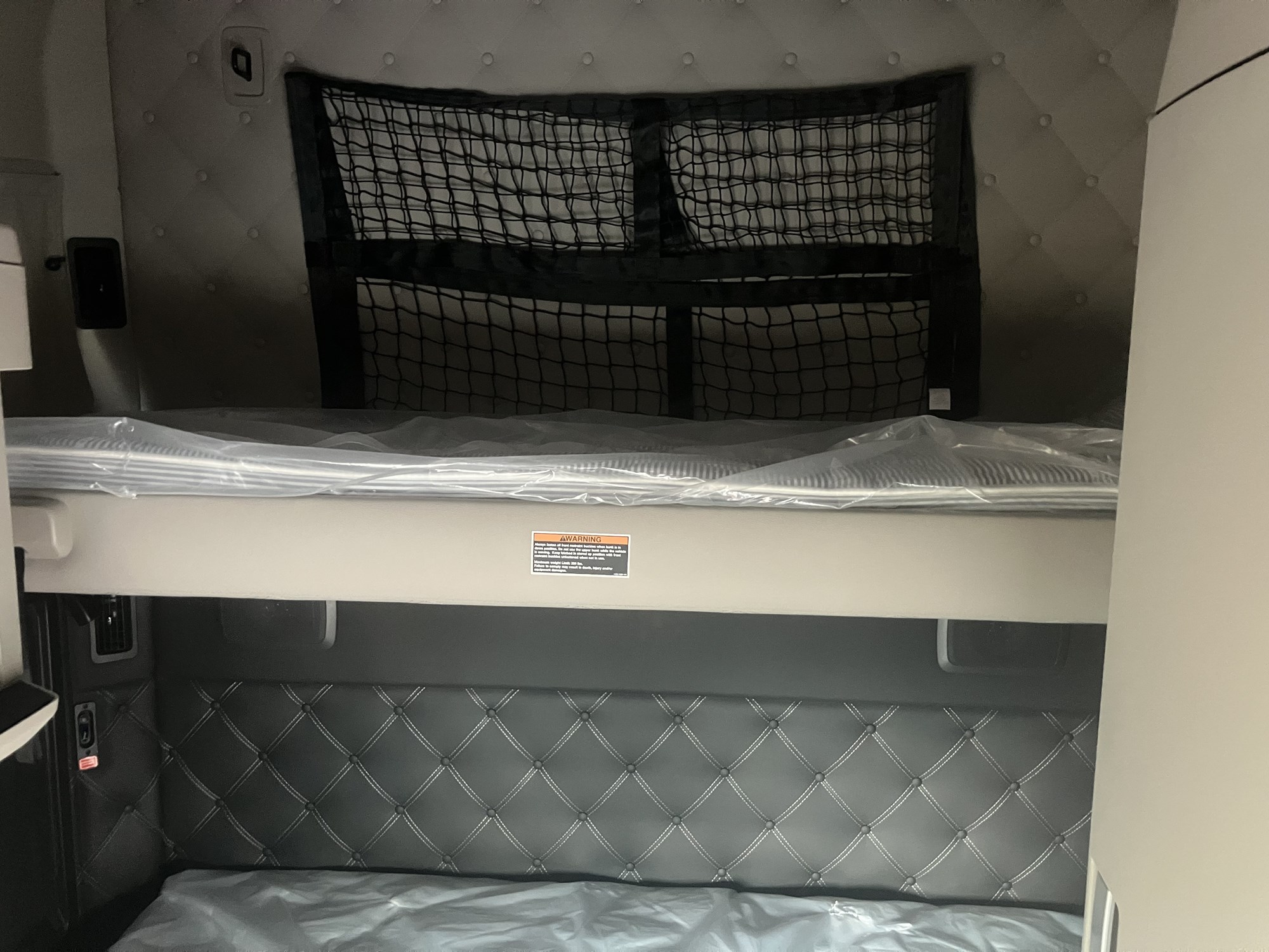 2026 Kenworth T680 Next Gen TJ226362-08 2026 Kenworth T680 Next Gen TJ226362-08