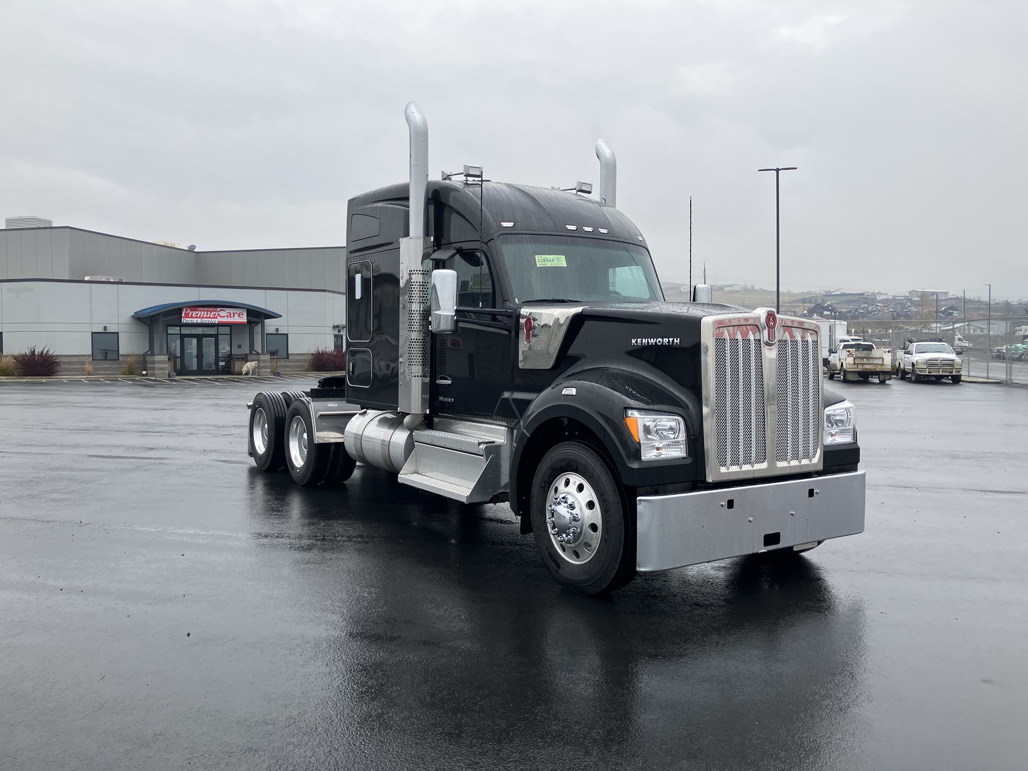 2026 Kenworth W990 - image 1 of 6