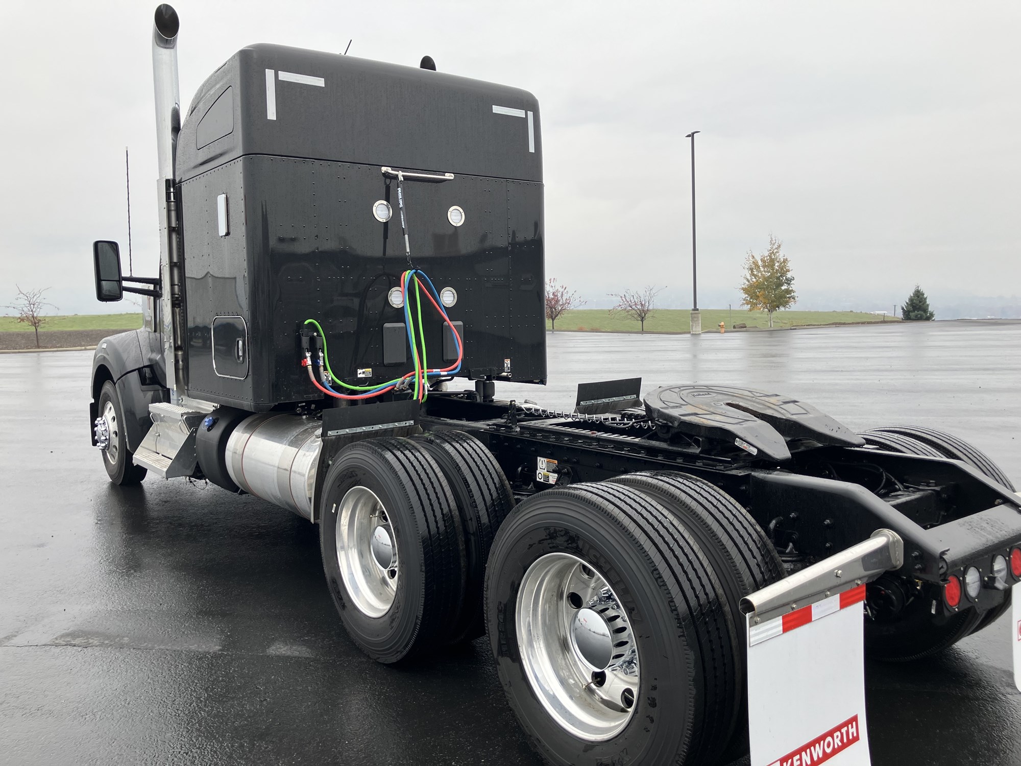 2026 Kenworth W990 - image 4 of 6