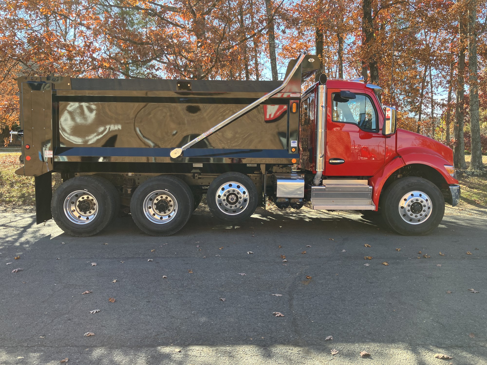 2026 Kenworth T480 2026 Kenworth T480 - image 1 of 6