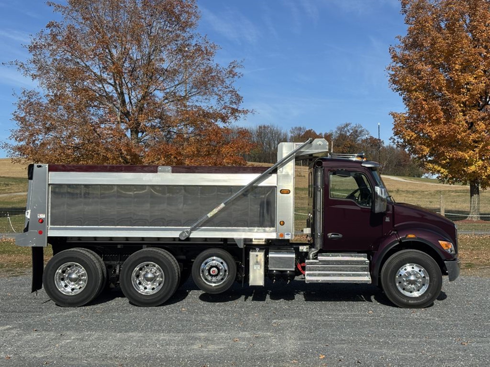 2026 Kenworth T480 2026 Kenworth T480 - image 4 of 6