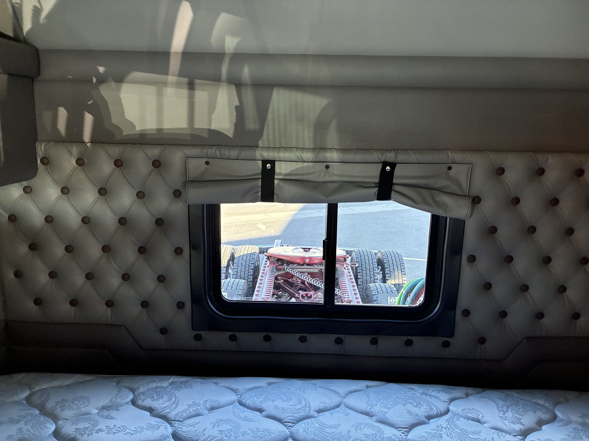 2026 Kenworth W900B - image 5 of 5