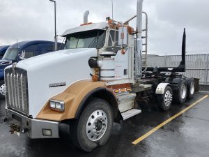 1999 Kenworth T800 XR822320U-01
