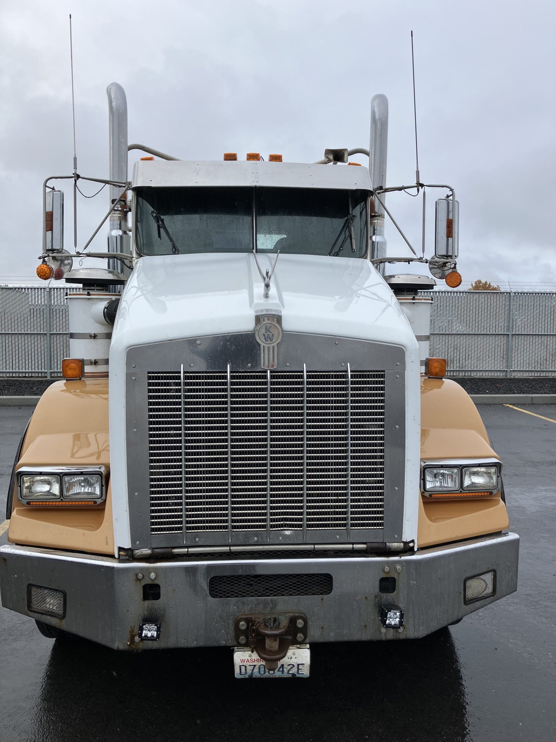 1999 Kenworth T800 XR822320U-03 1999 Kenworth T800 XR822320U-03