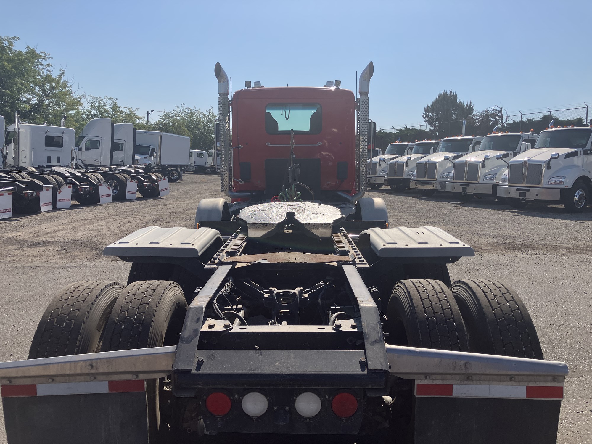 2016 Kenworth T880 2016 Kenworth T880 - image 4 of 6