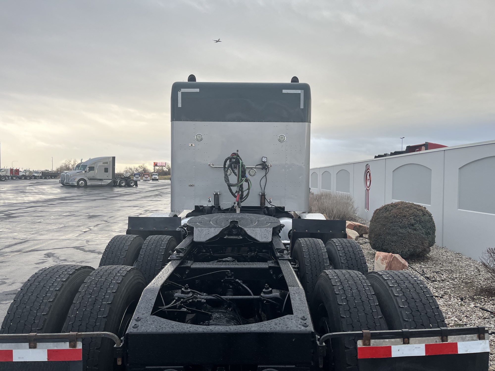 2018 Peterbilt 389 - image 6 of 6