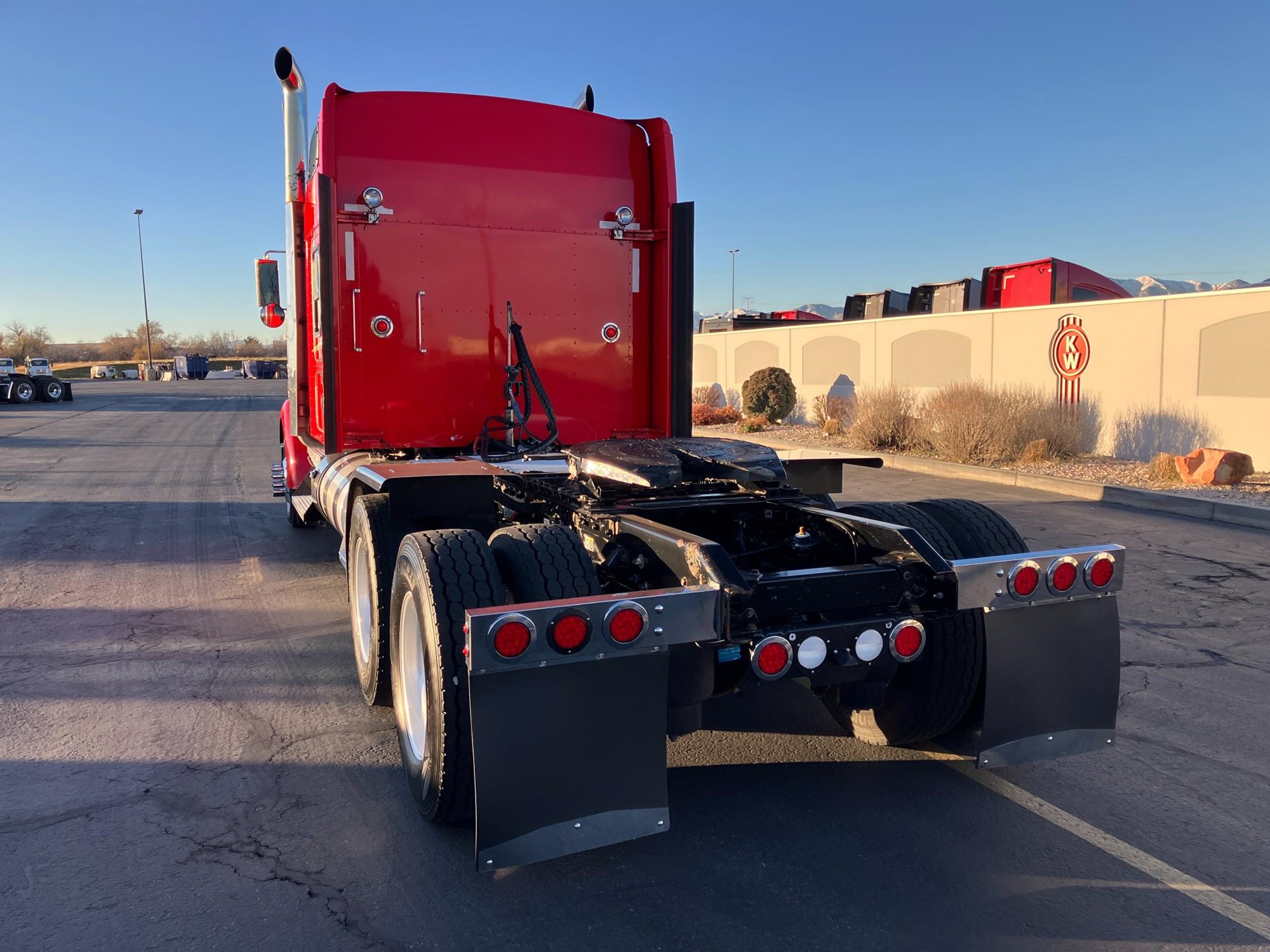 2018 Kenworth W900L 2018 Kenworth W900L - image 6 of 6