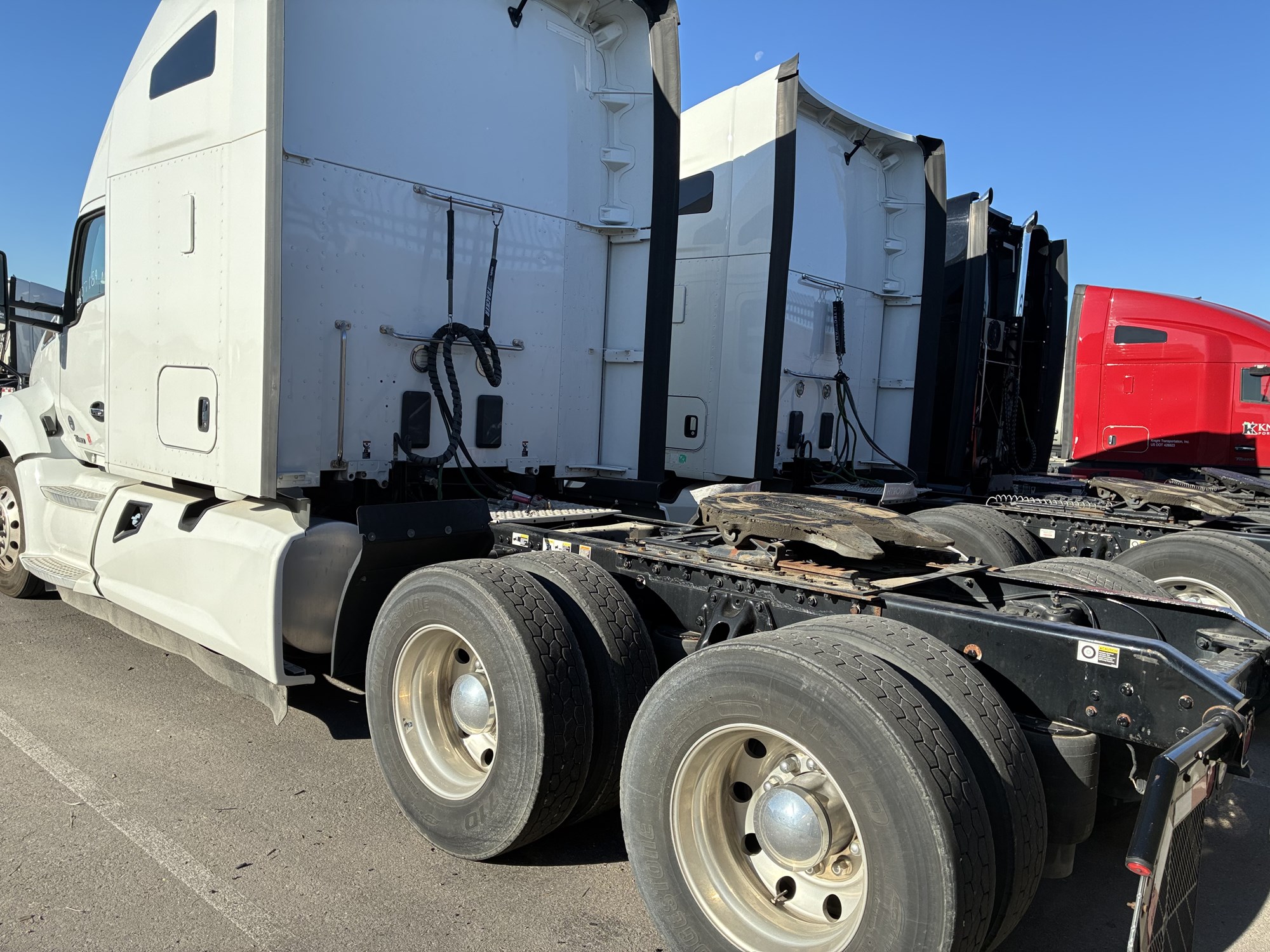 2020 Kenworth T680 2020 Kenworth T680 - image 3 of 5