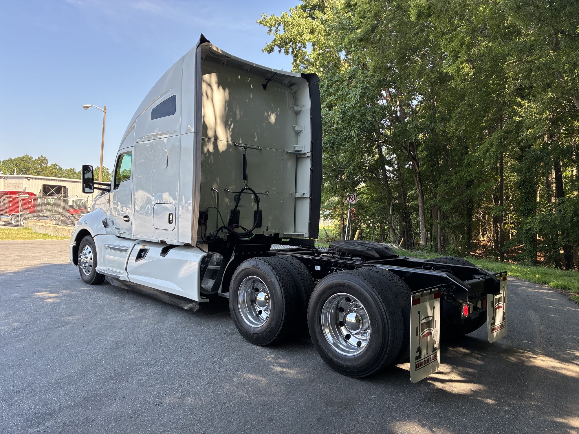 2020 Kenworth T680 LJ292819U-12 2020 Kenworth T680 LJ292819U-12