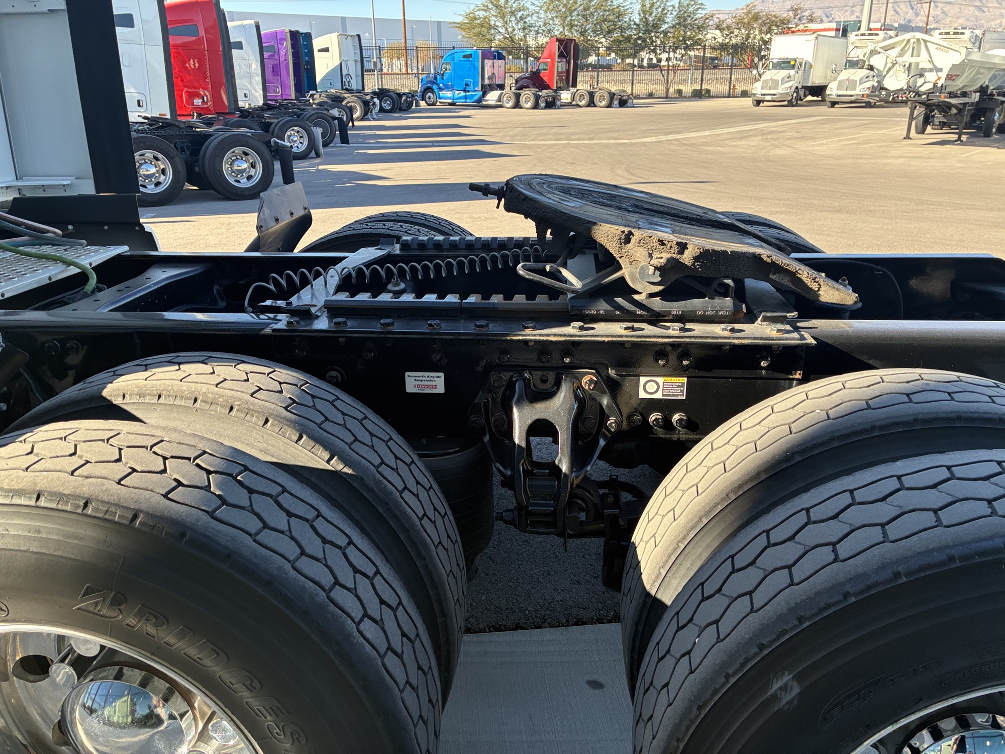 2020 Kenworth T680 2020 Kenworth T680 - image 6 of 6