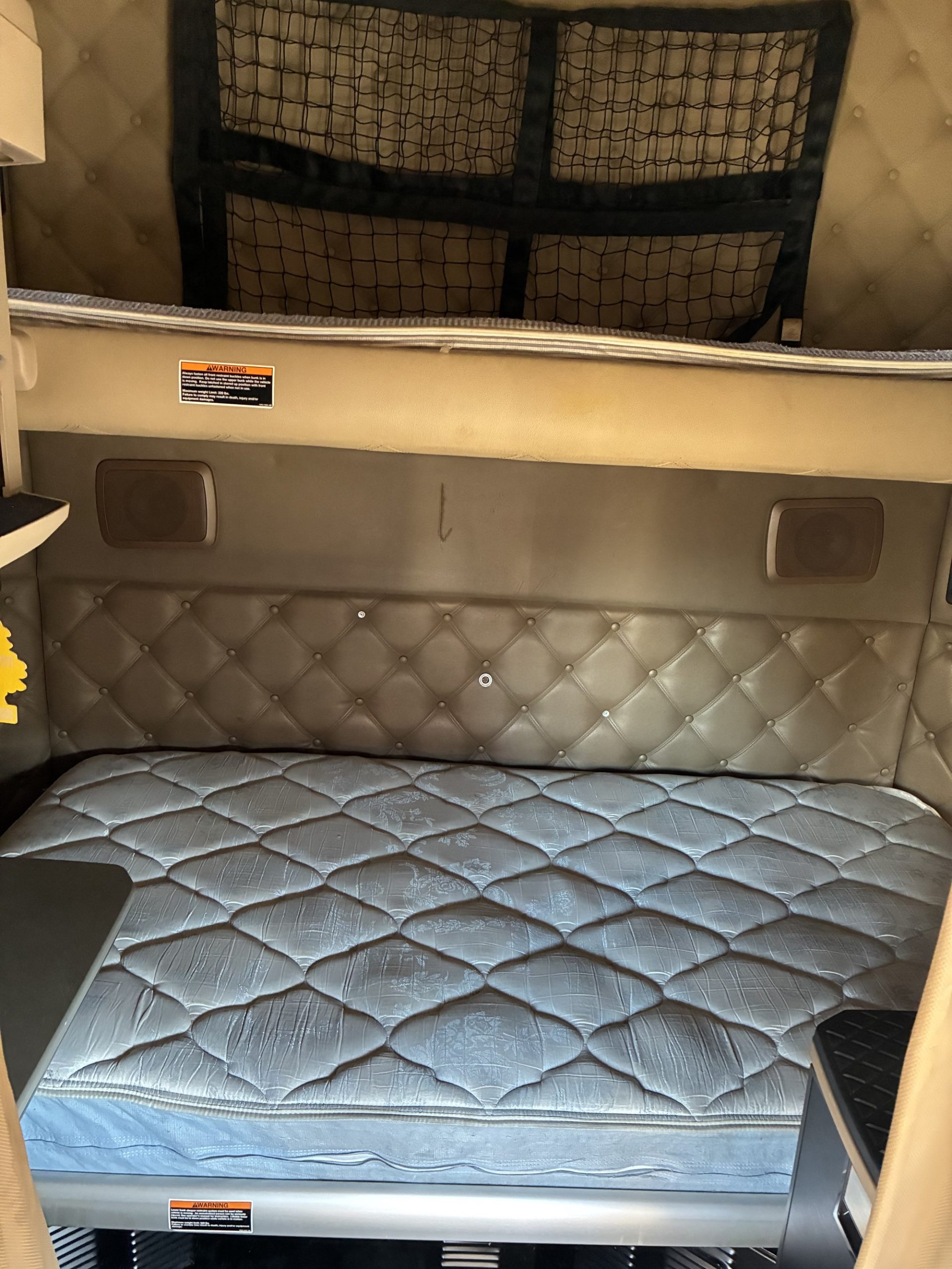 2020 Kenworth T680 - image 4 of 6