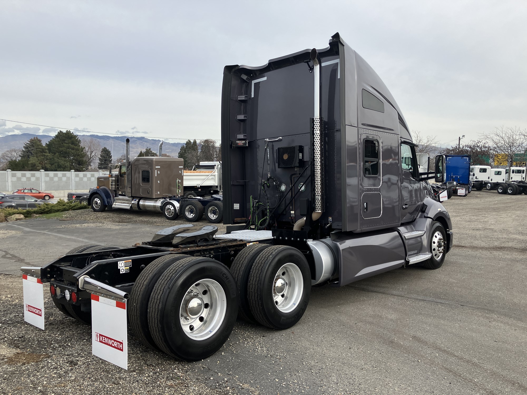 2021 Kenworth T680 2021 Kenworth T680 - image 5 of 6