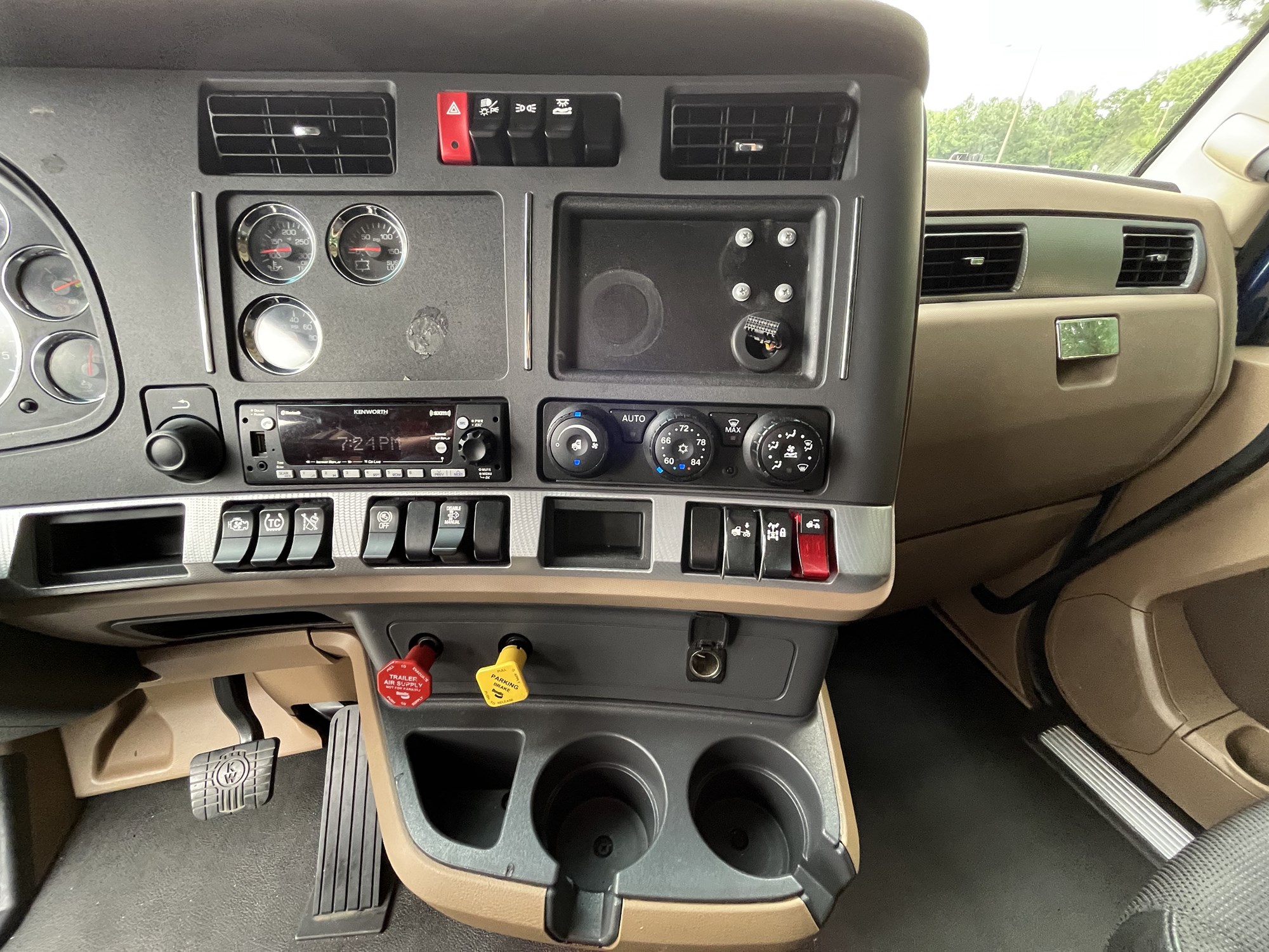 2021 Kenworth T680 MJ460420U-29 2021 Kenworth T680 MJ460420U-29