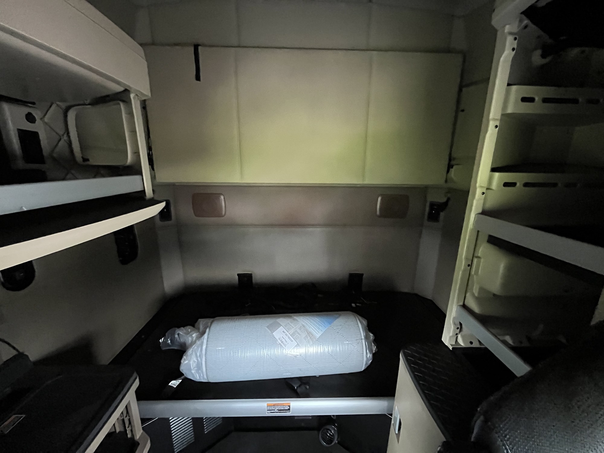 2021 Kenworth T680 MJ460420U-30 2021 Kenworth T680 MJ460420U-30