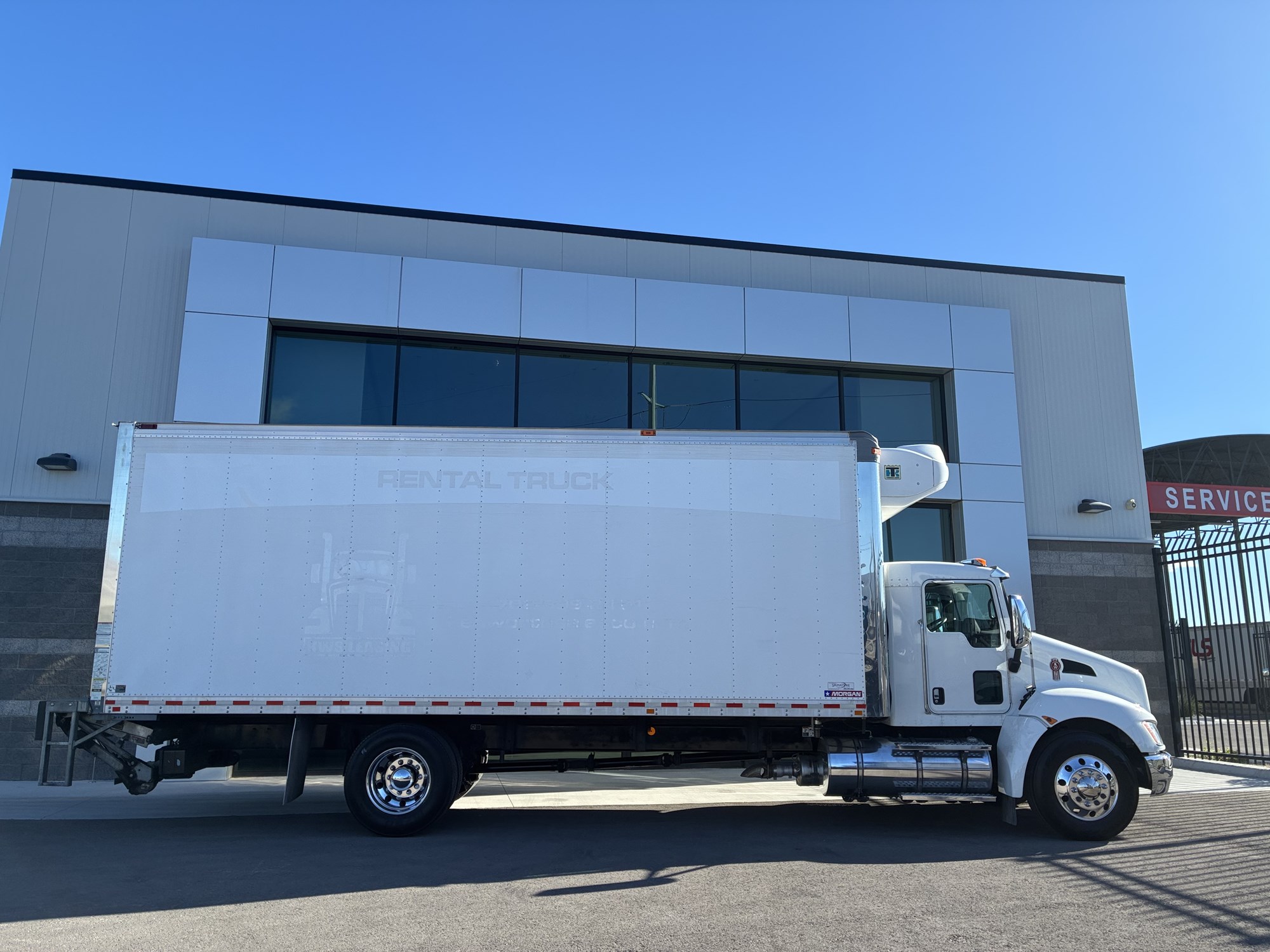 2021 Kenworth T270 2021 Kenworth T270 - image 2 of 6