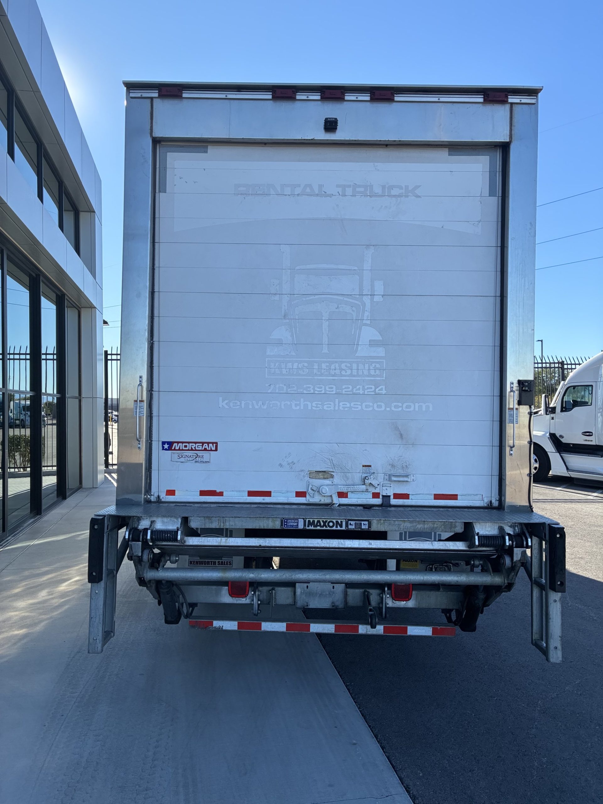 2021 Kenworth T270 2021 Kenworth T270 - image 4 of 6