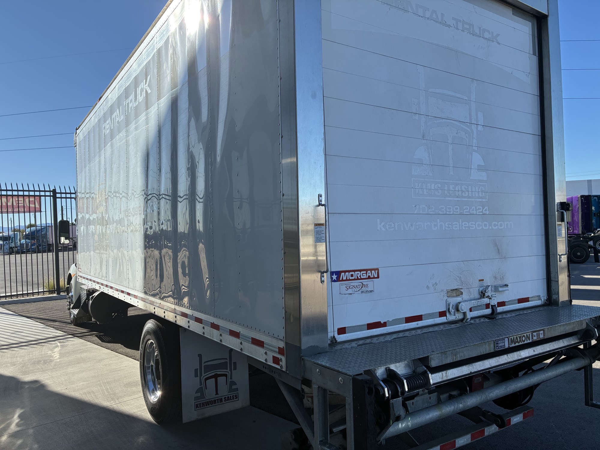 2021 Kenworth T270 2021 Kenworth T270 - image 5 of 6