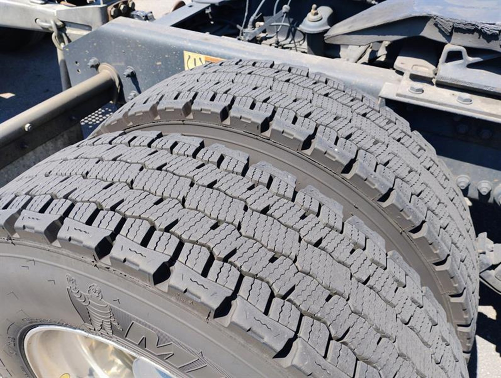 2022 Kenworth T680 2022 Kenworth T680 - image 3 of 6