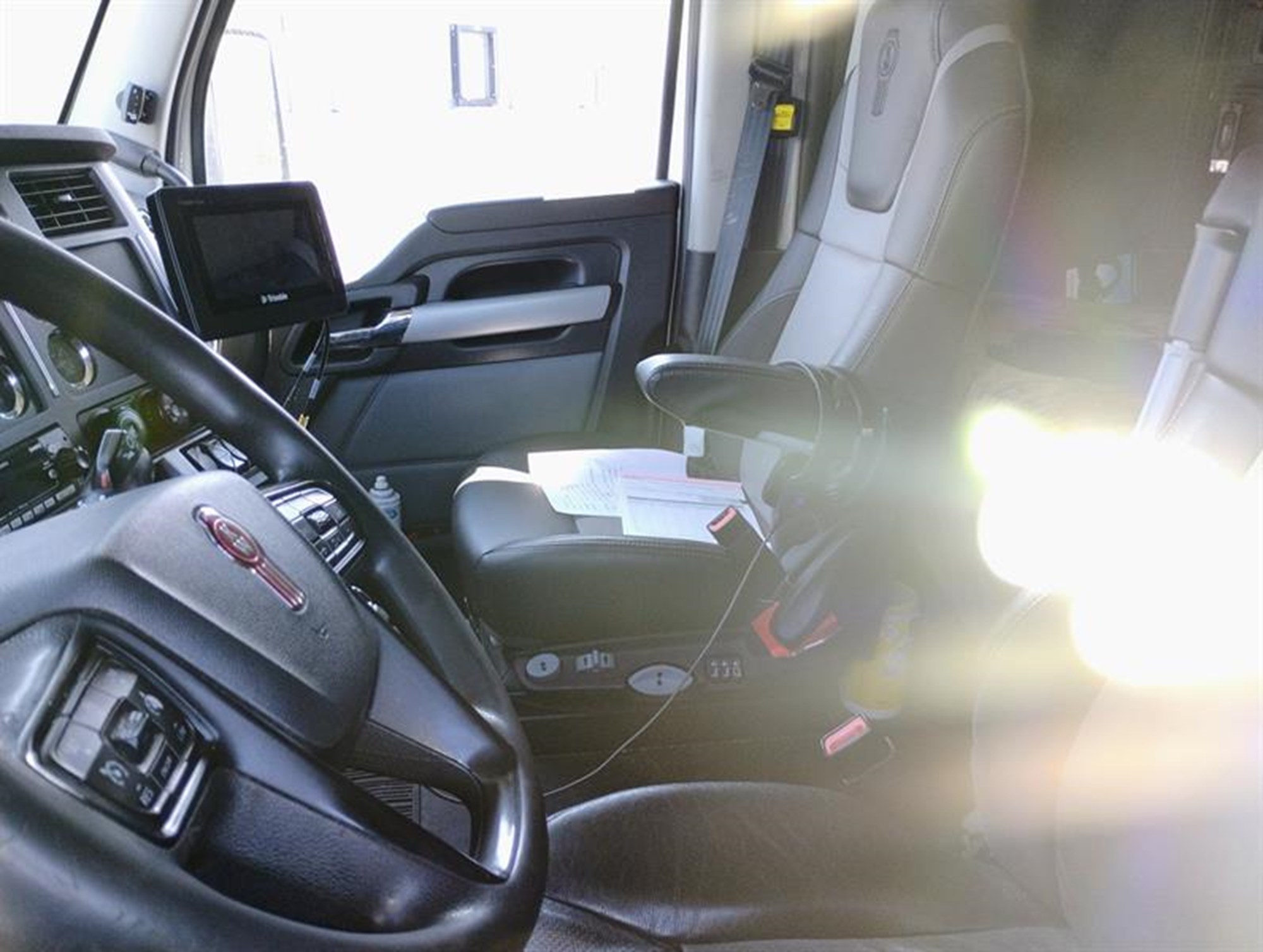 2022 Kenworth T680 2022 Kenworth T680 - image 6 of 6