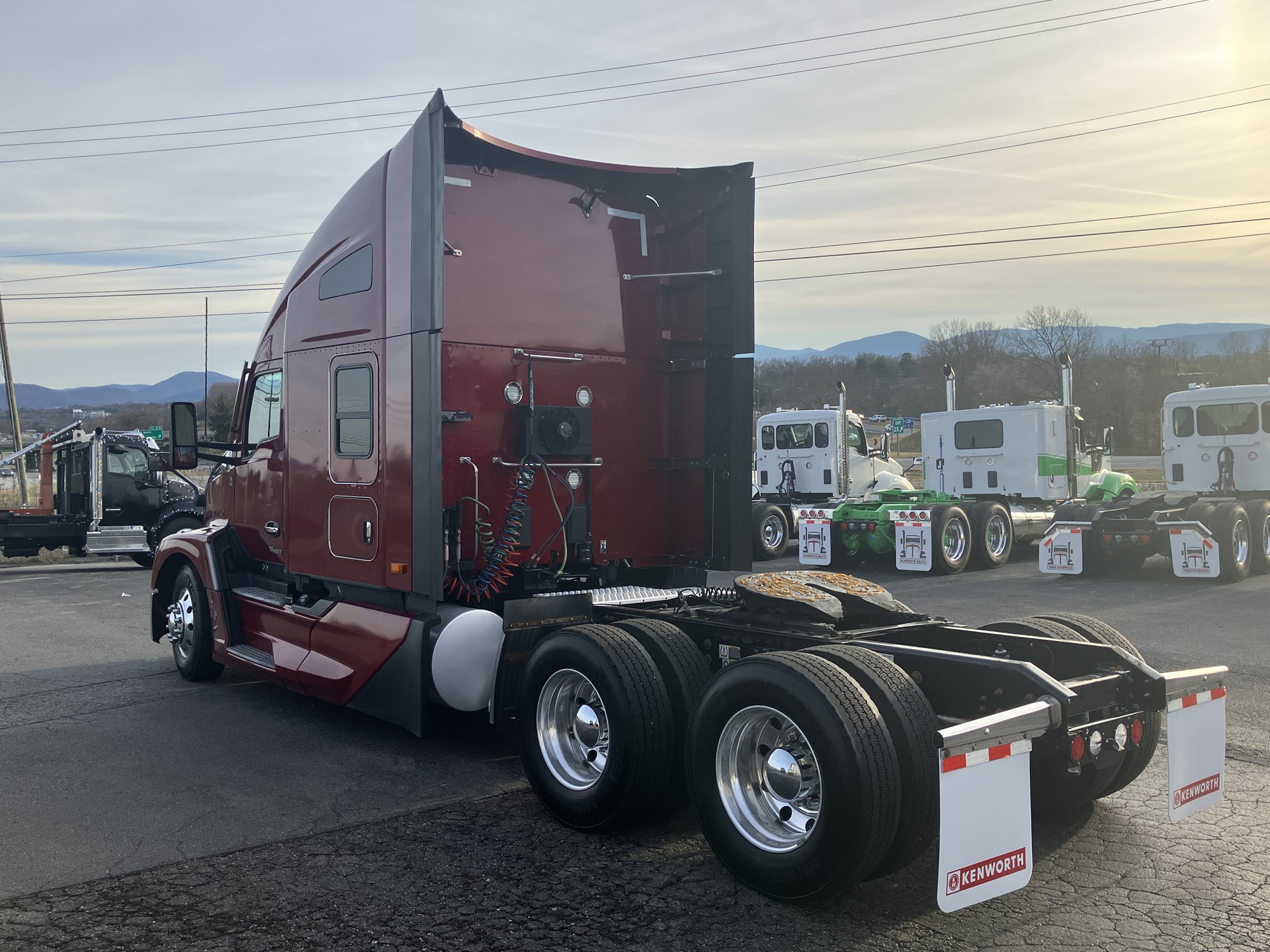 2023 Kenworth T680 Next Gen PJ227251U-07 2023 Kenworth T680 Next Gen PJ227251U-07