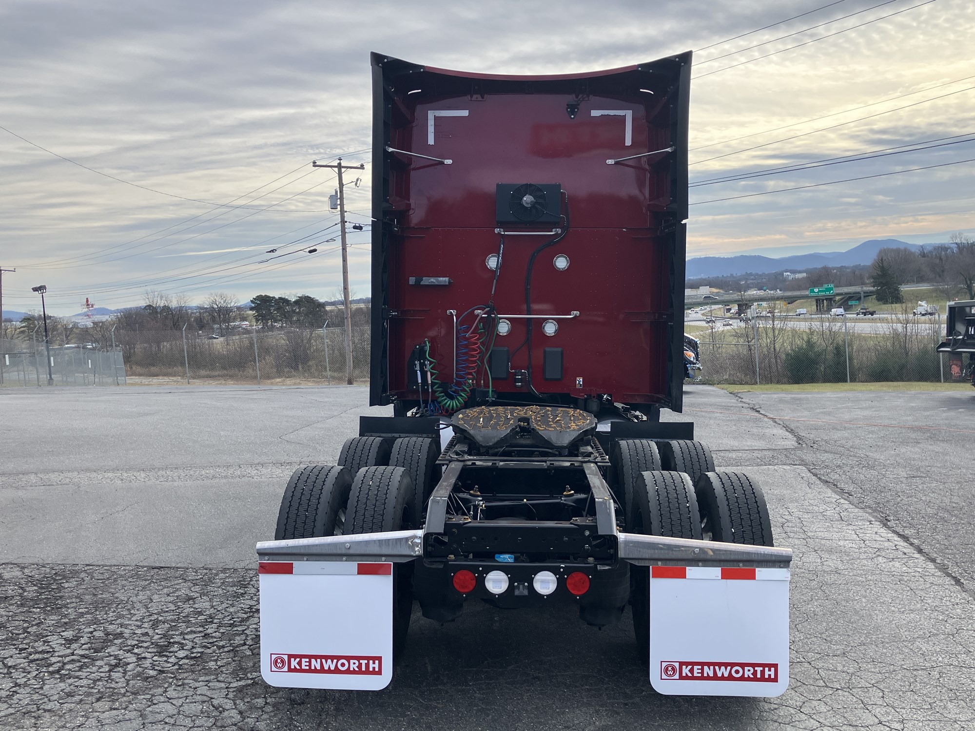 2023 Kenworth T680 Next Gen PJ240832U-07 2023 Kenworth T680 Next Gen PJ240832U-07