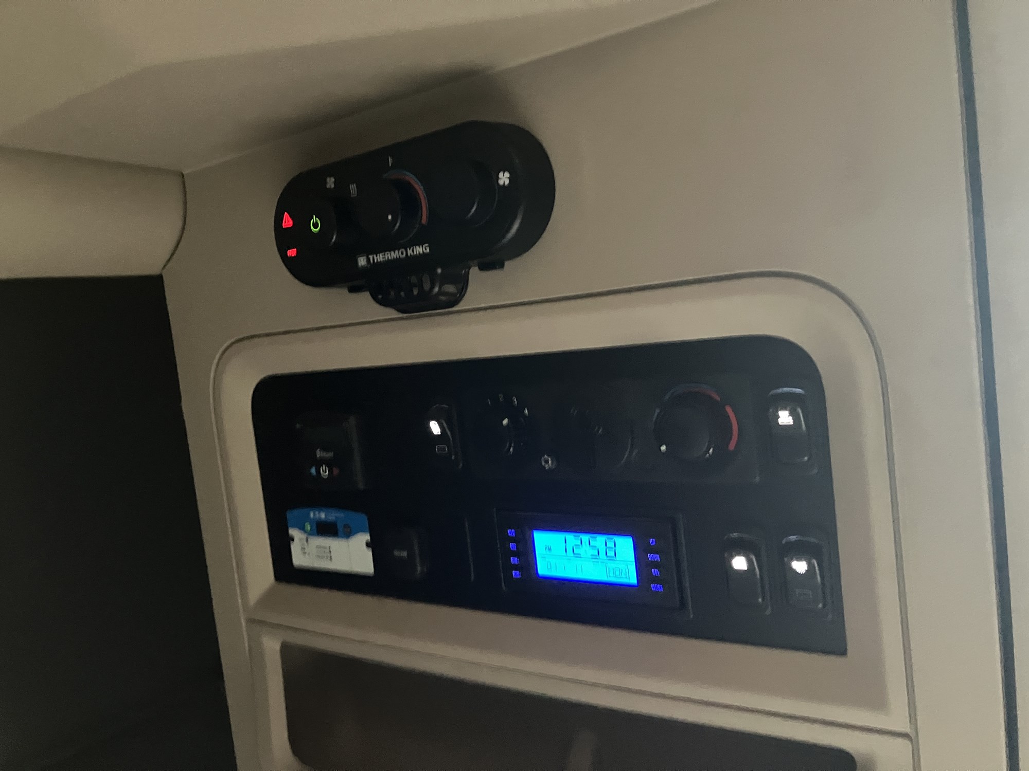 2023 Kenworth T680 Next Gen PJ240832U-19 2023 Kenworth T680 Next Gen PJ240832U-19