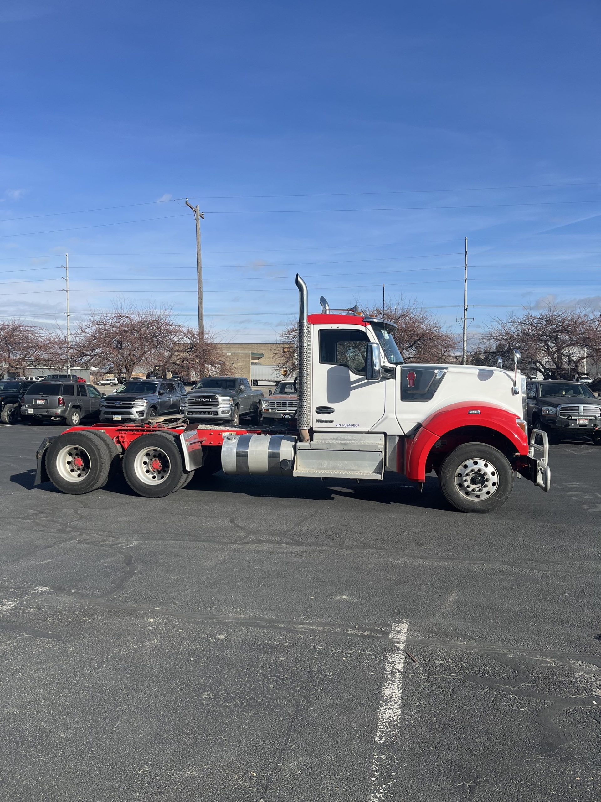 2023 Kenworth W990 2023 Kenworth W990 - image 4 of 6