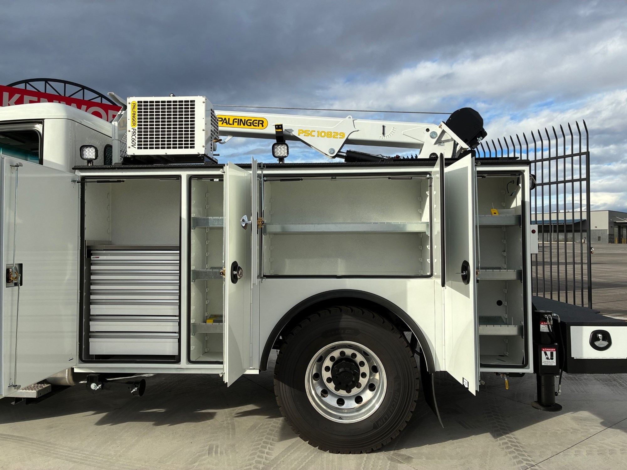 2025 Kenworth T280 - image 6 of 6