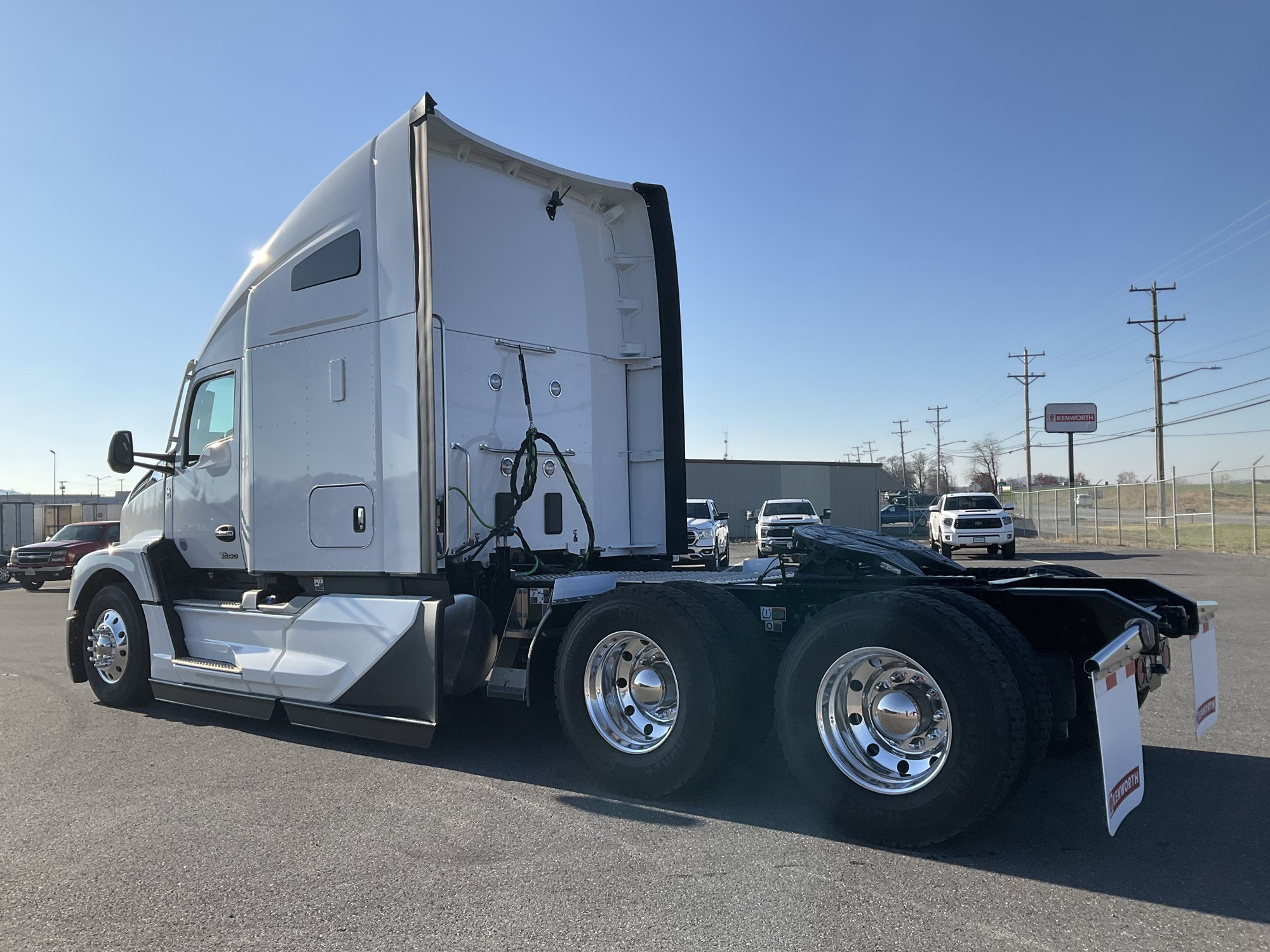 2026 Kenworth T680 Next Gen - image 3 of 6