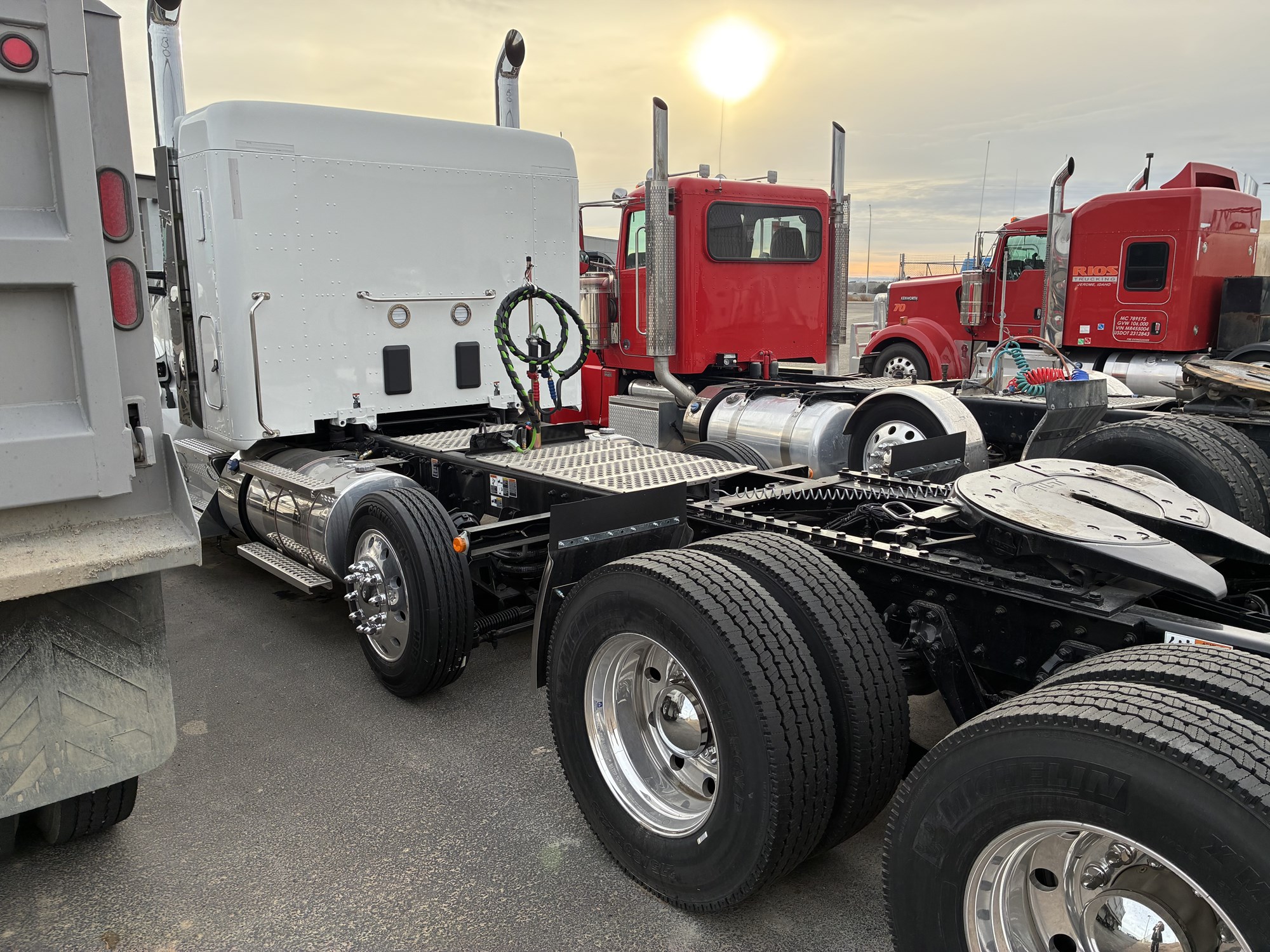 2026 Kenworth T880 2026 Kenworth T880 - image 3 of 6