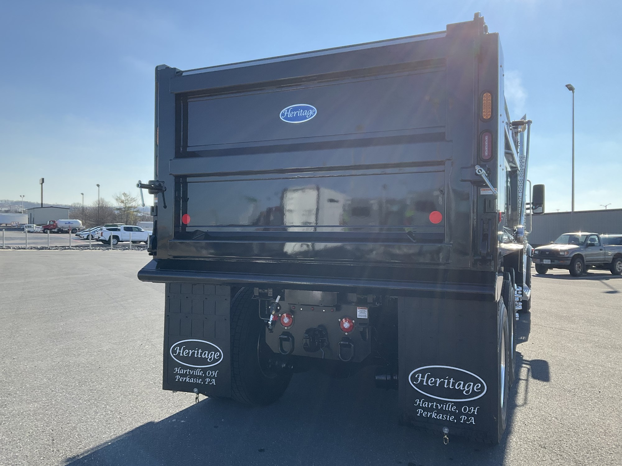 2026 Kenworth T880 2026 Kenworth T880 - image 5 of 6