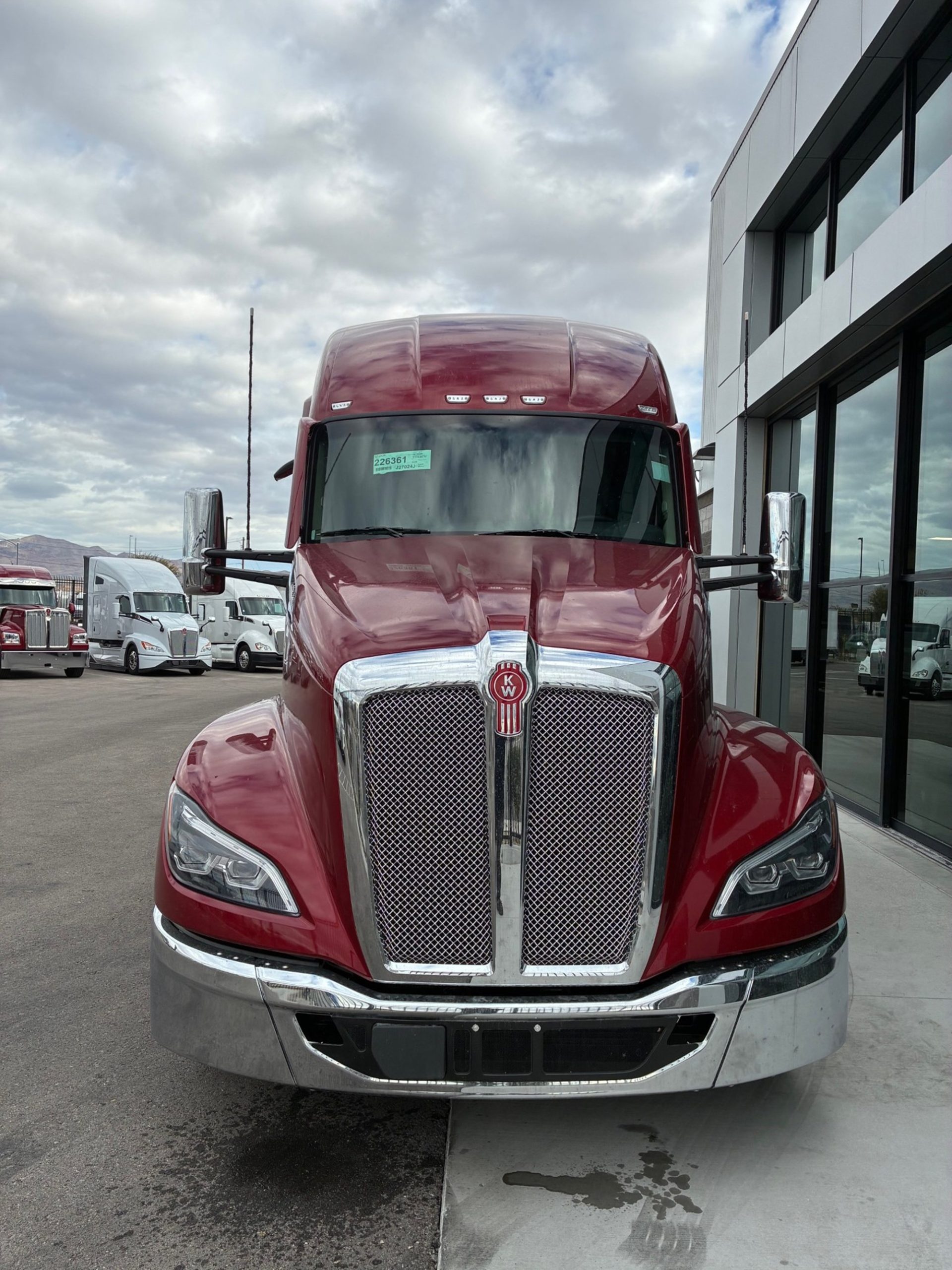 2026 Kenworth T680 Next Gen - image 4 of 6