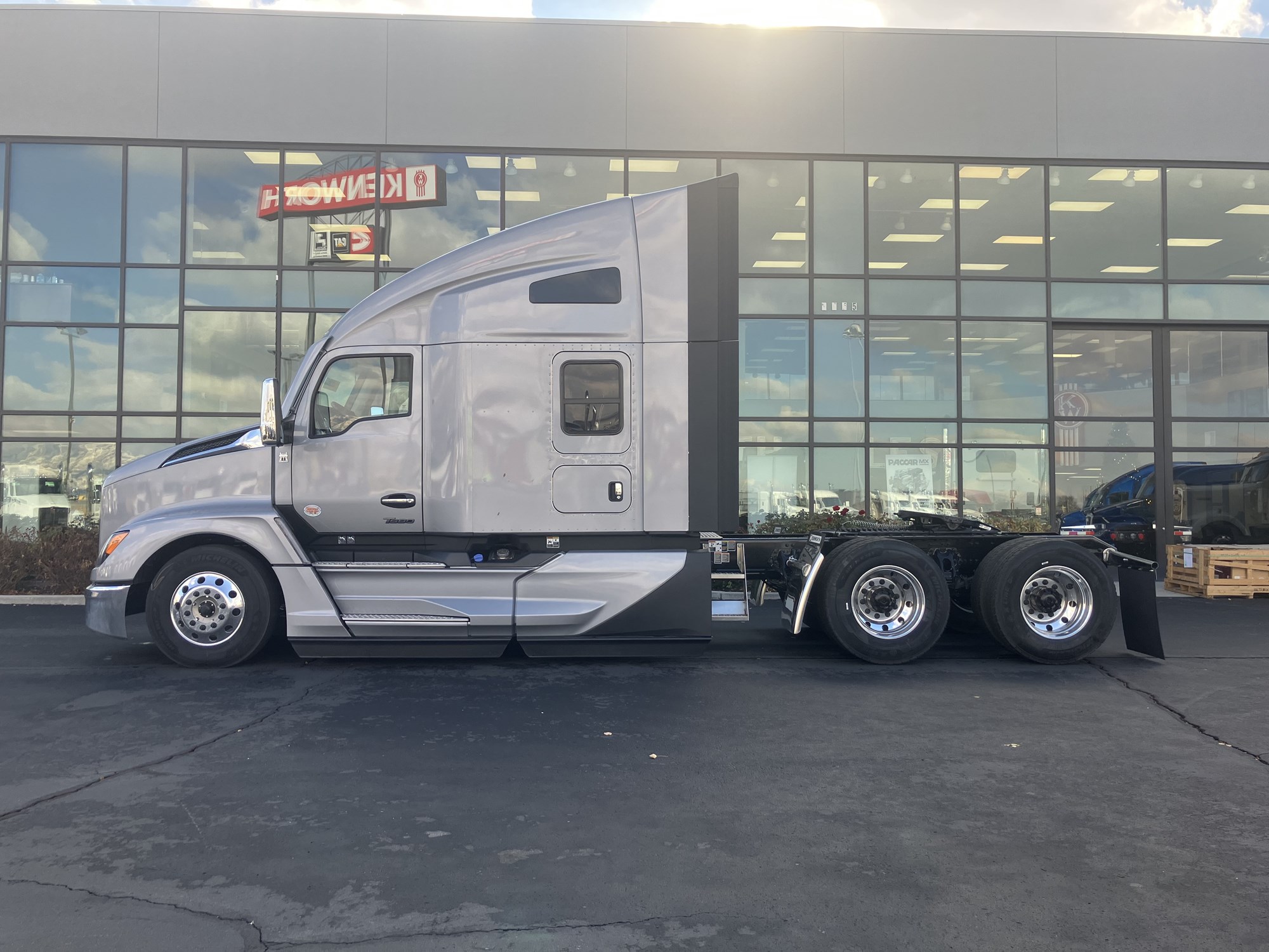 2026 Kenworth T680 Next Gen TJ226363-05 2026 Kenworth T680 Next Gen TJ226363-05