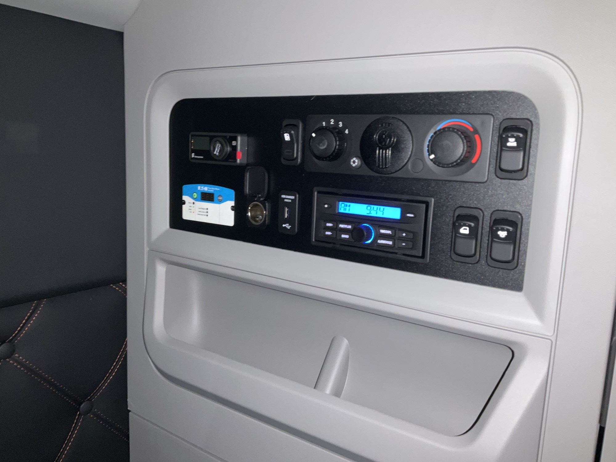 2026 Kenworth T680 Next Gen TJ230037-17 2026 Kenworth T680 Next Gen TJ230037-17