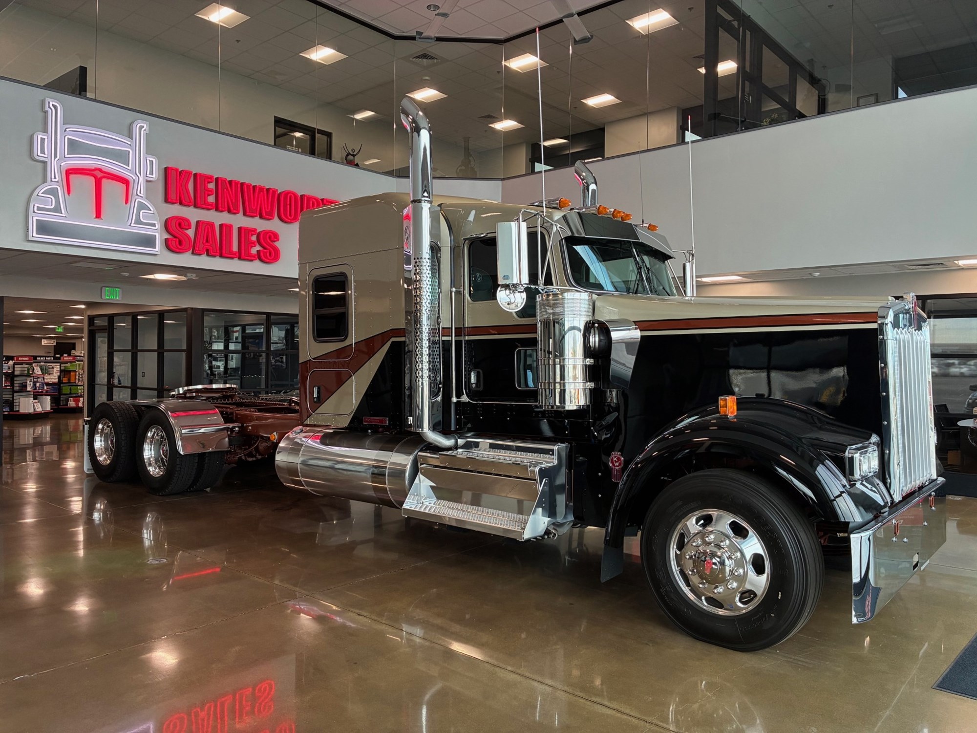 2026 Kenworth W900B - image 1 of 6