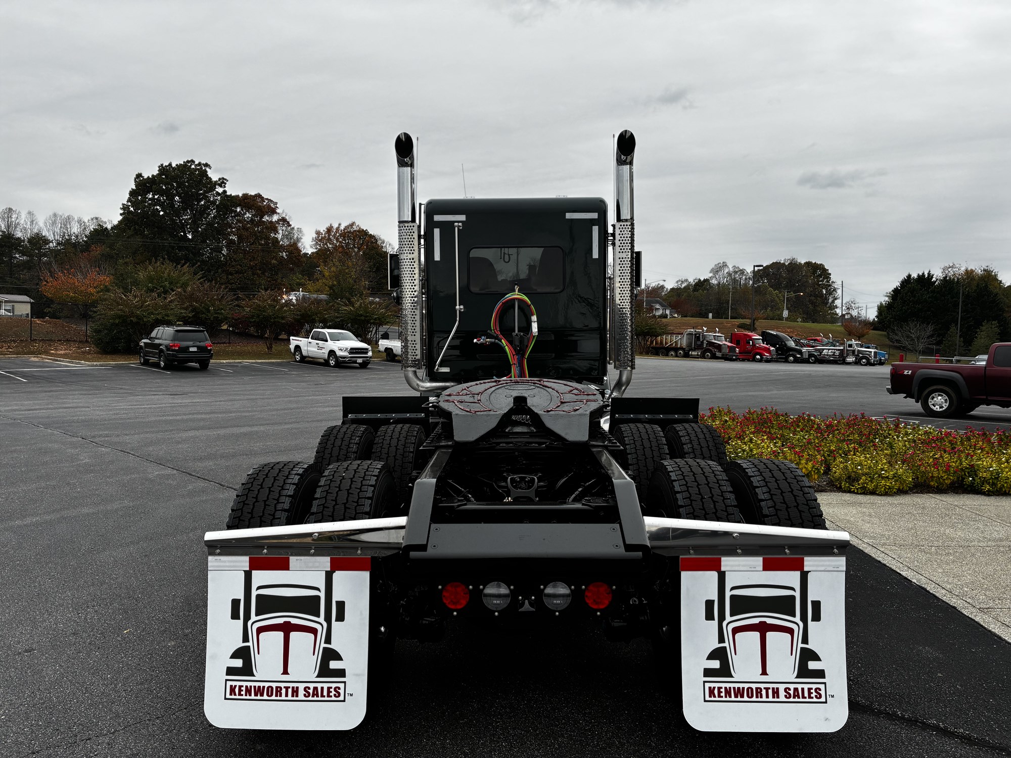 2026 Kenworth W900B - image 6 of 6