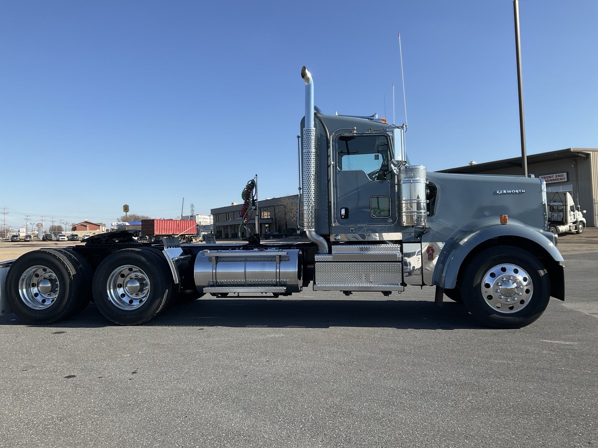 2026 Kenworth W900B 2026 Kenworth W900B - image 5 of 6