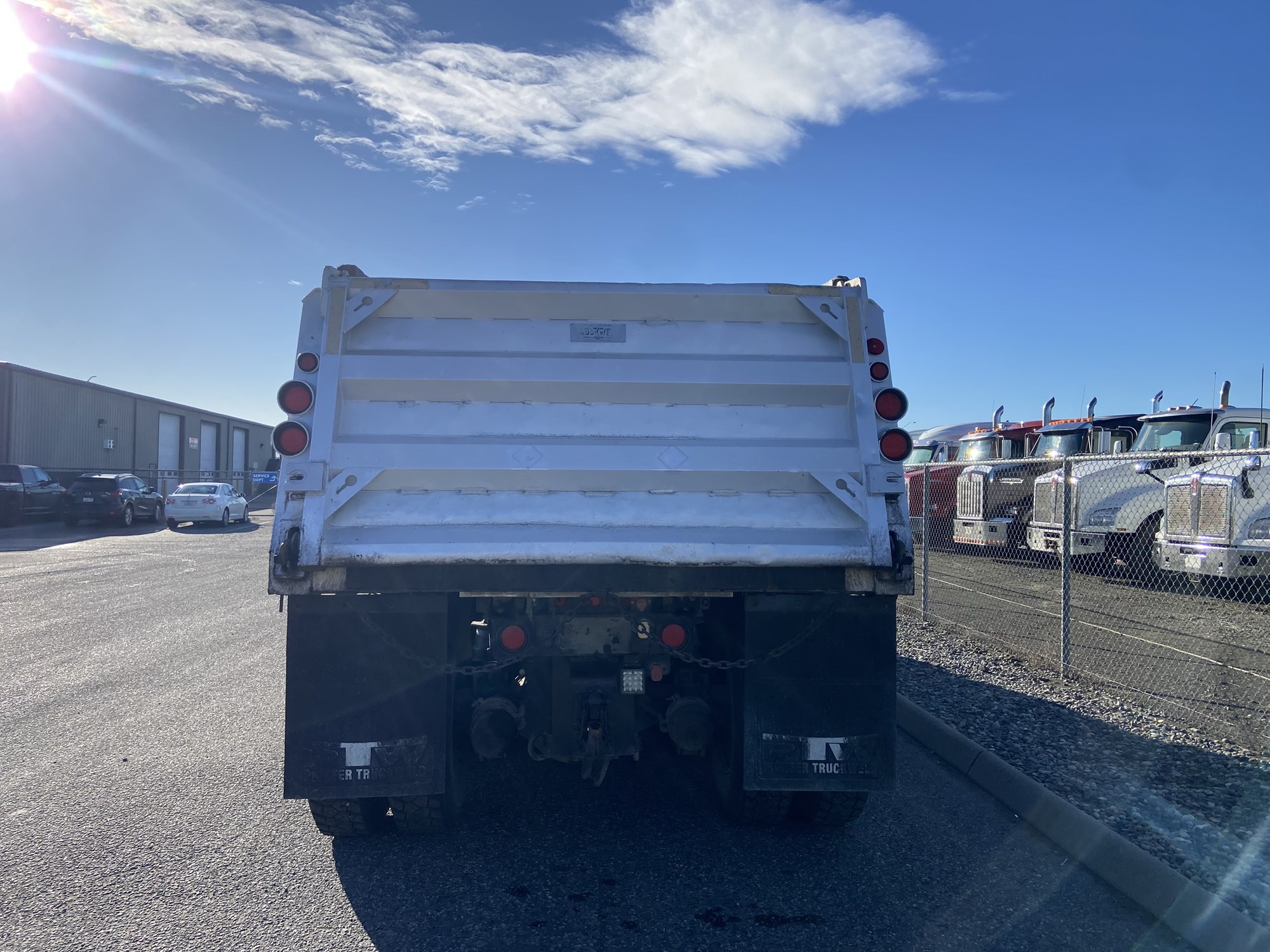 1998 Kenworth T800 - image 4 of 6