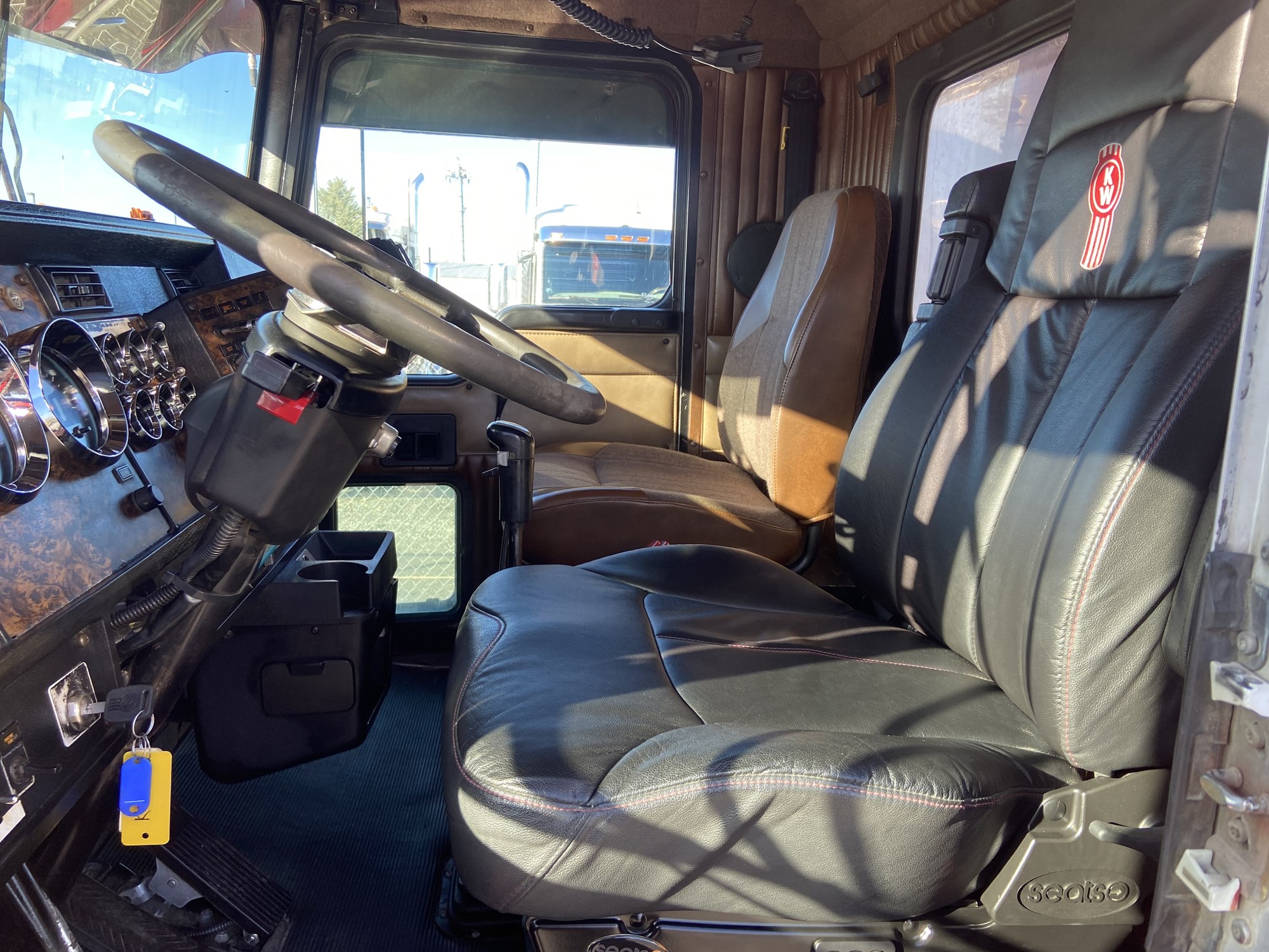 1998 Kenworth T800 - image 6 of 6