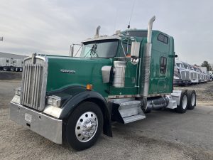 1999 Kenworth W900 XR819053C-01