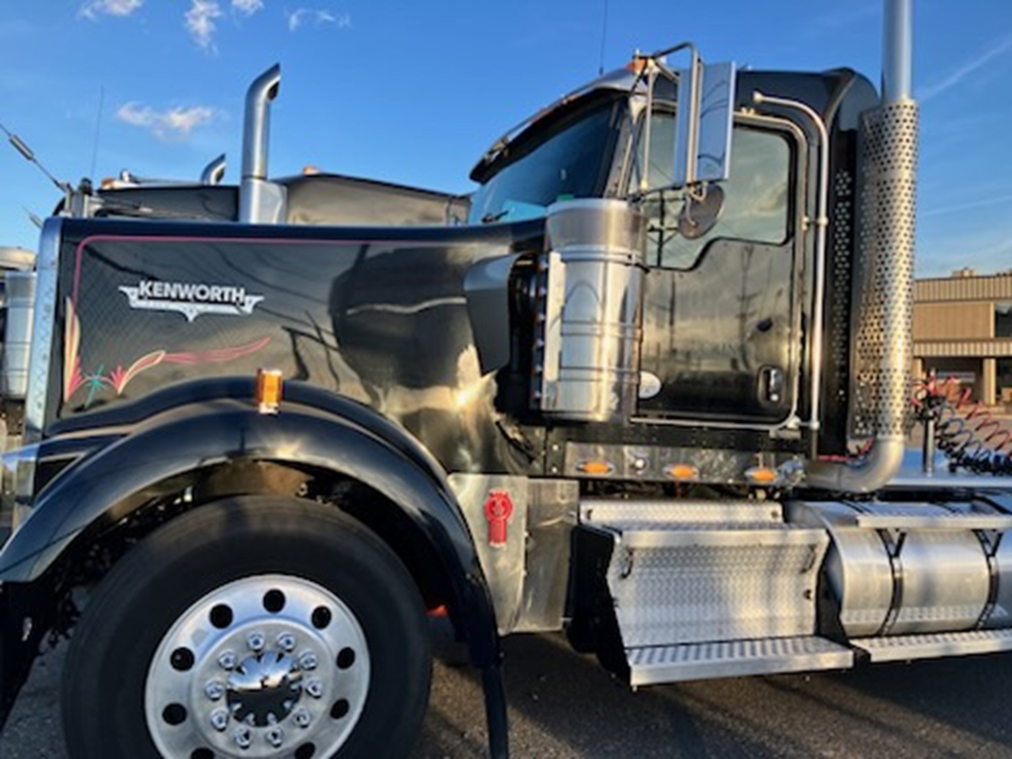2018 Kenworth W900L - image 1 of 6