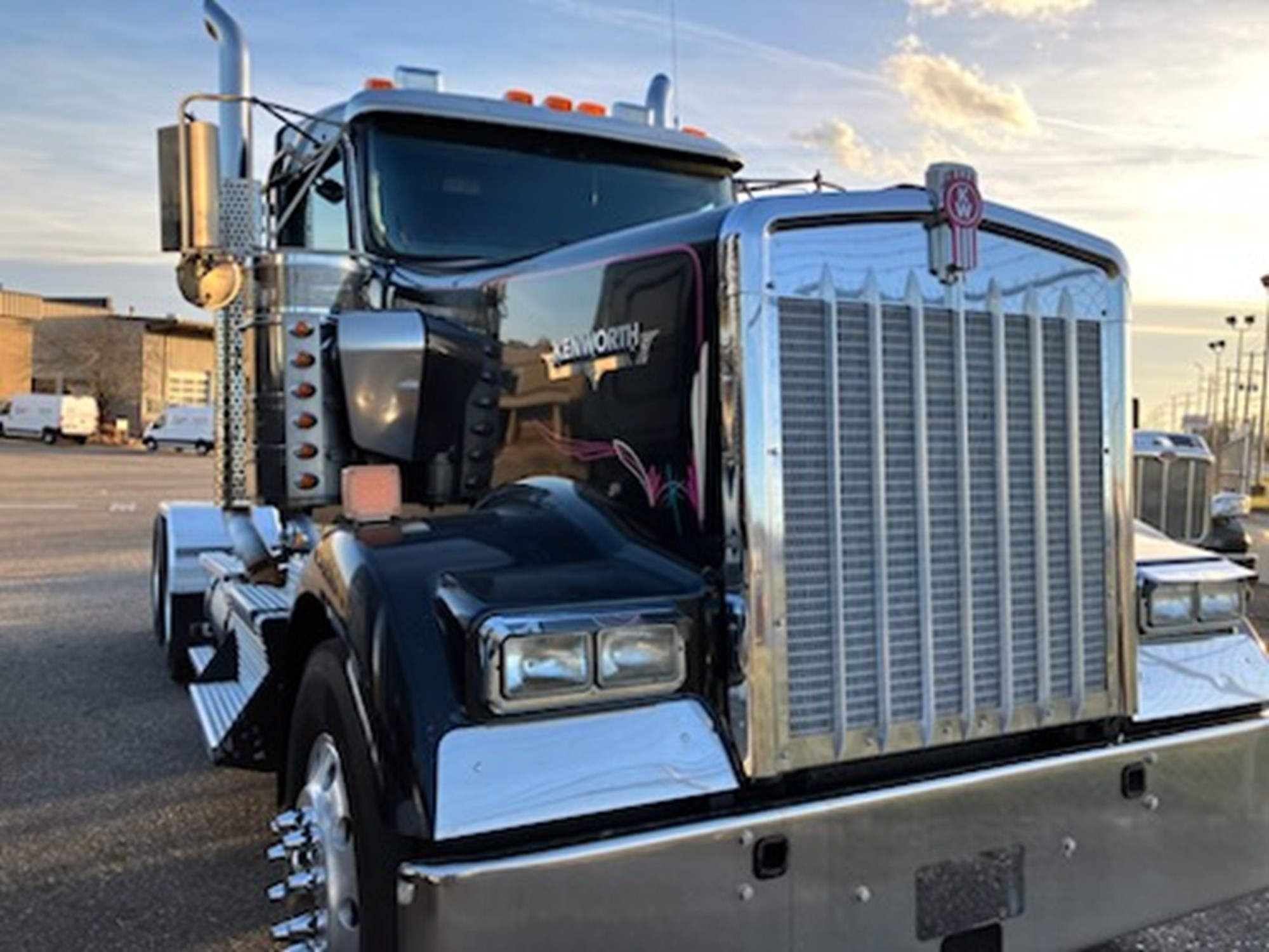 2018 Kenworth W900L - image 3 of 6