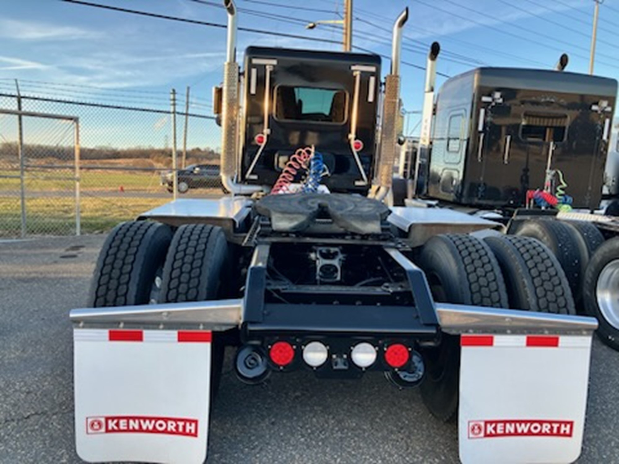 2018 Kenworth W900L - image 6 of 6