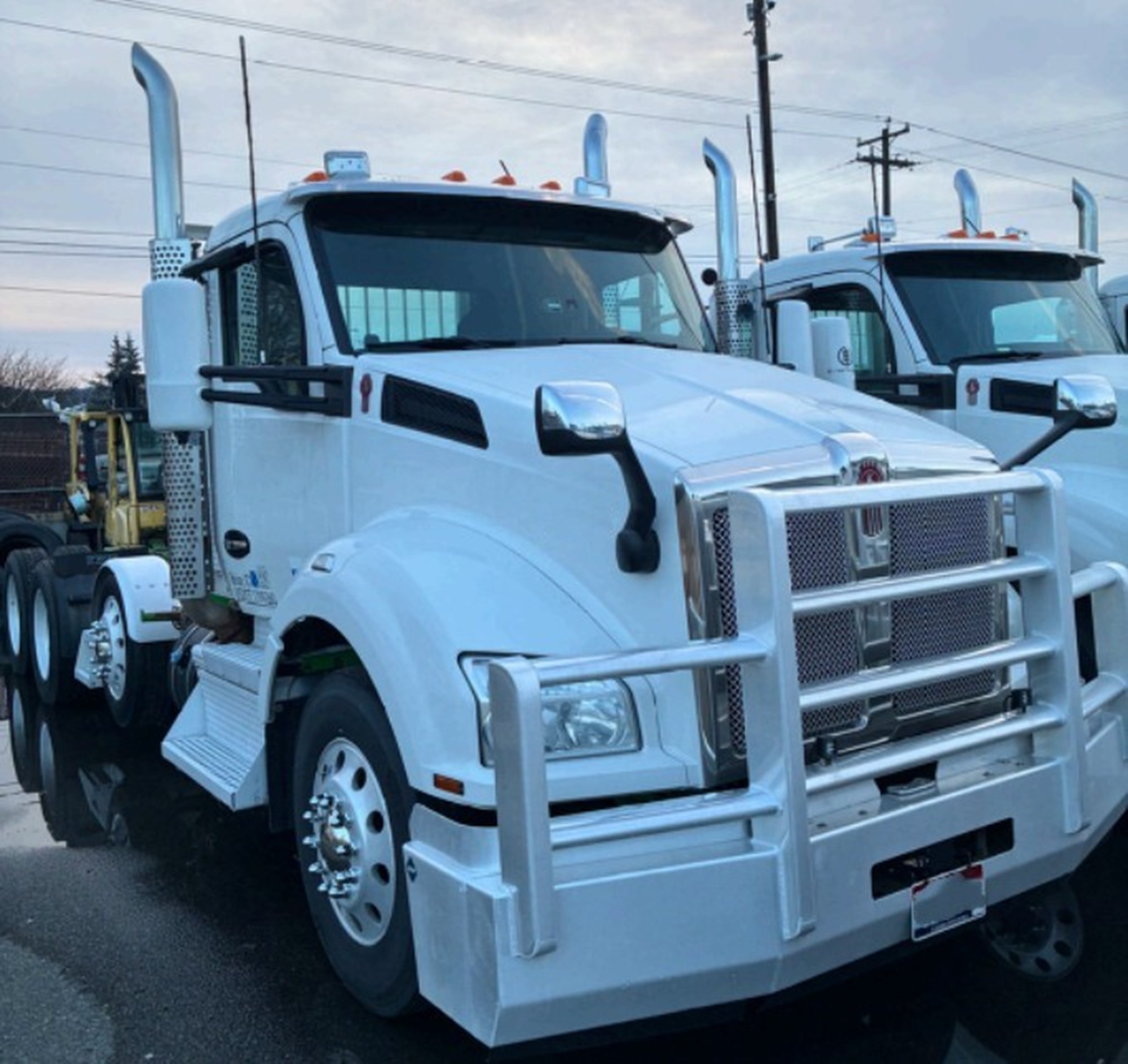 2020 Kenworth T880 - image 2 of 2