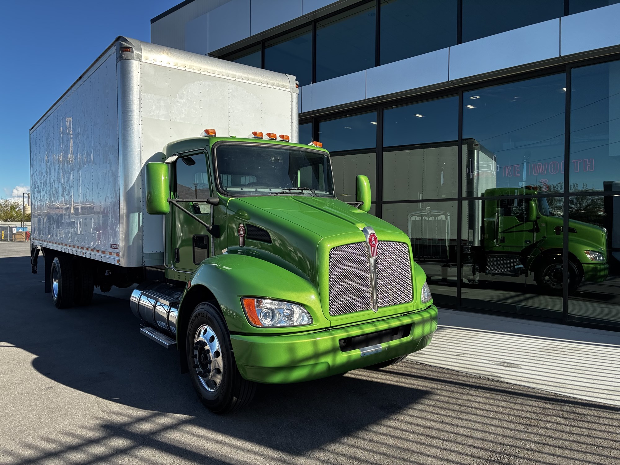 2020 Kenworth T270 - image 1 of 6