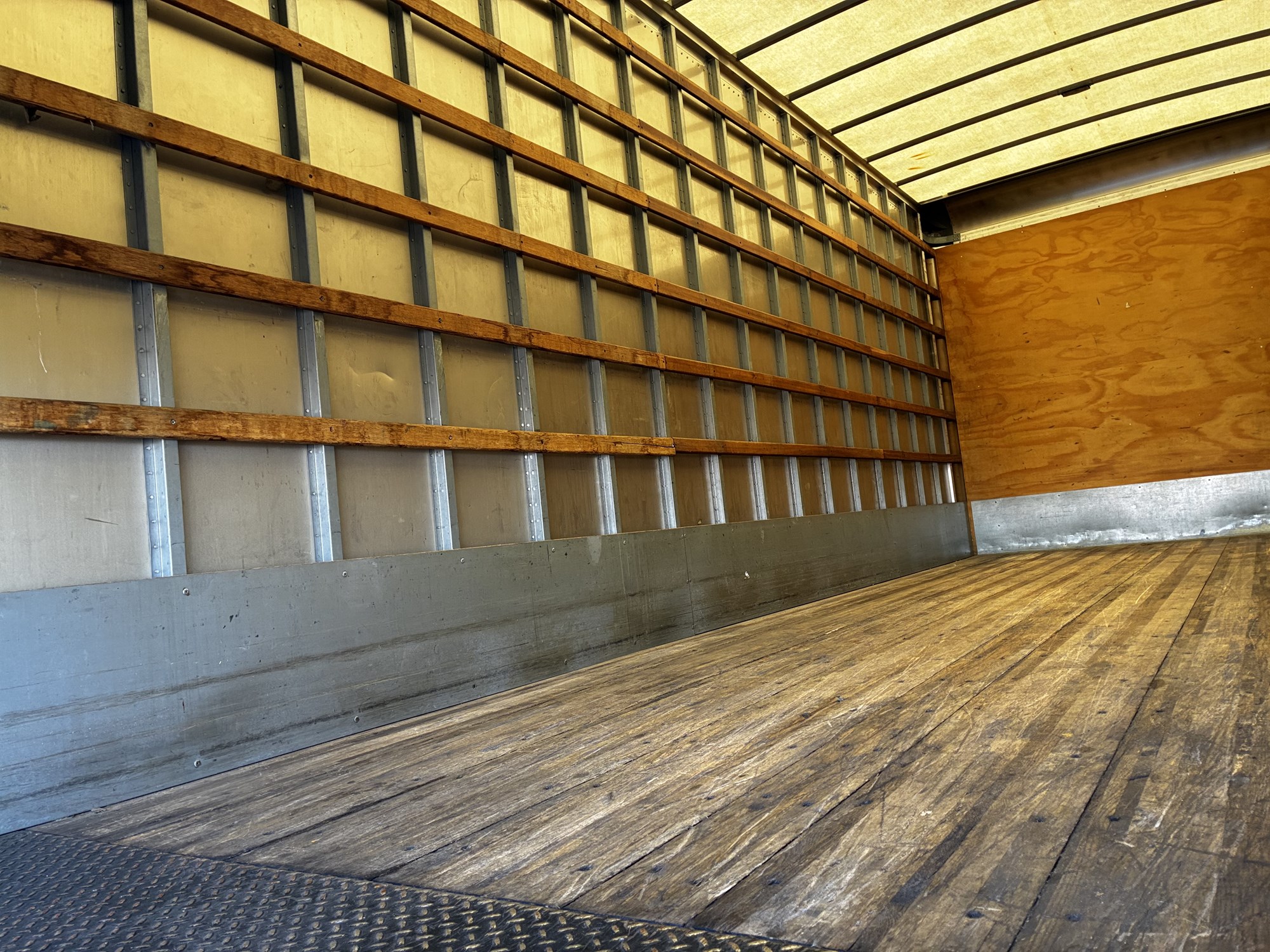 2020 Kenworth T270 - image 6 of 6