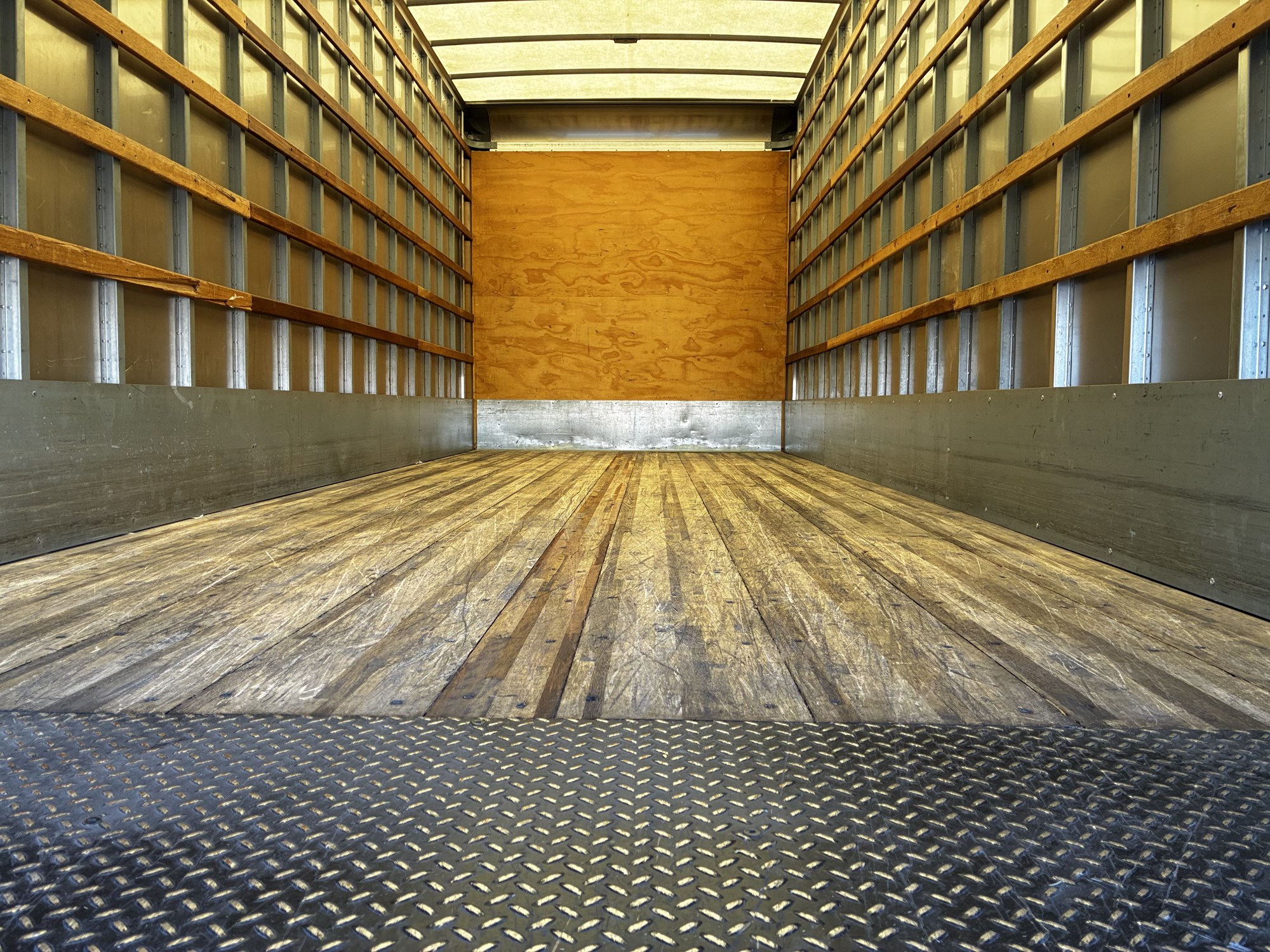 2020 Kenworth T270 - image 5 of 6