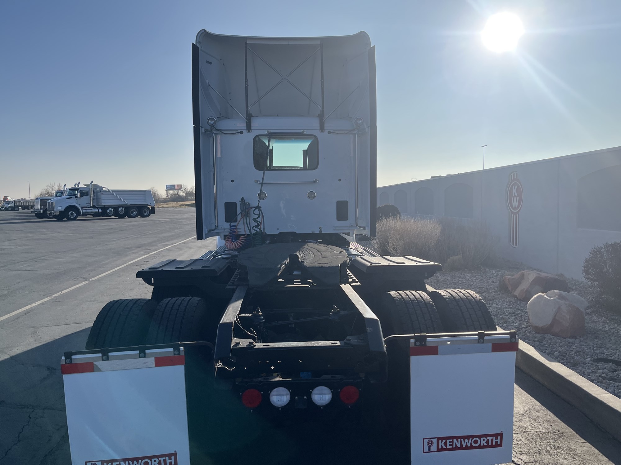 2021 Kenworth T880 2021 Kenworth T880 - image 5 of 6